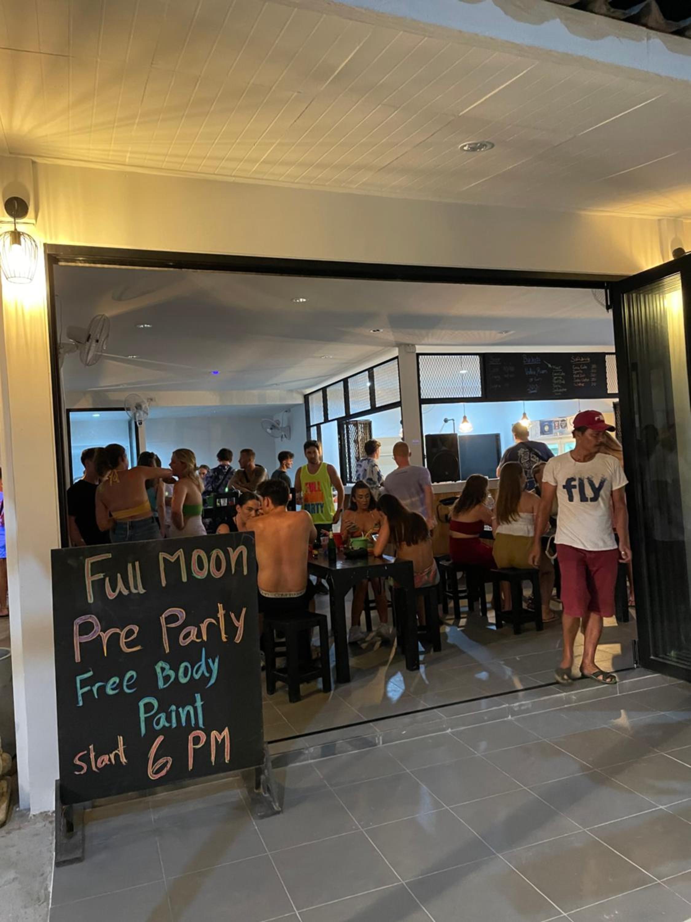 Eclipse Hostel and Bar view 5