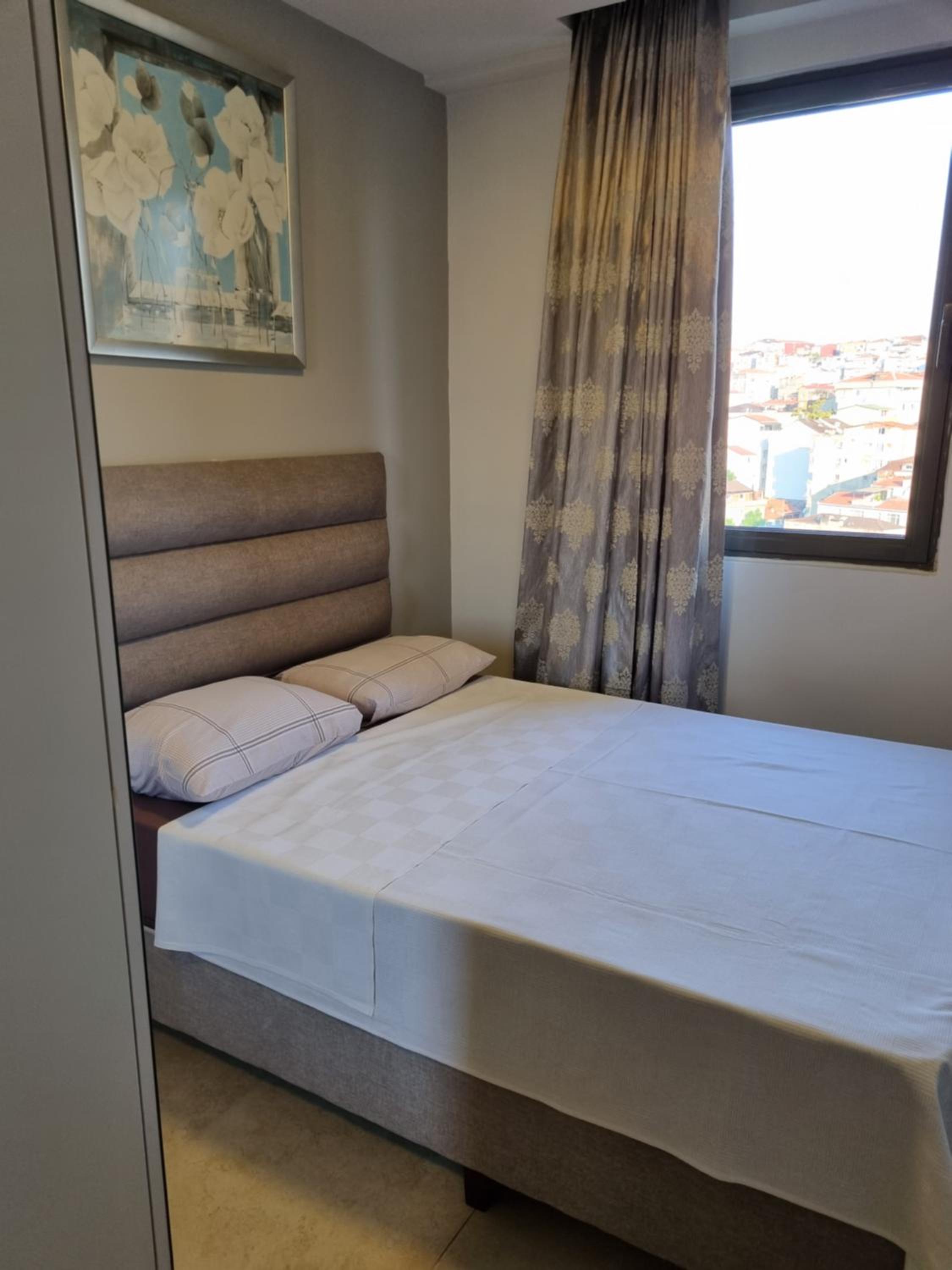 Taksim apartment with pool