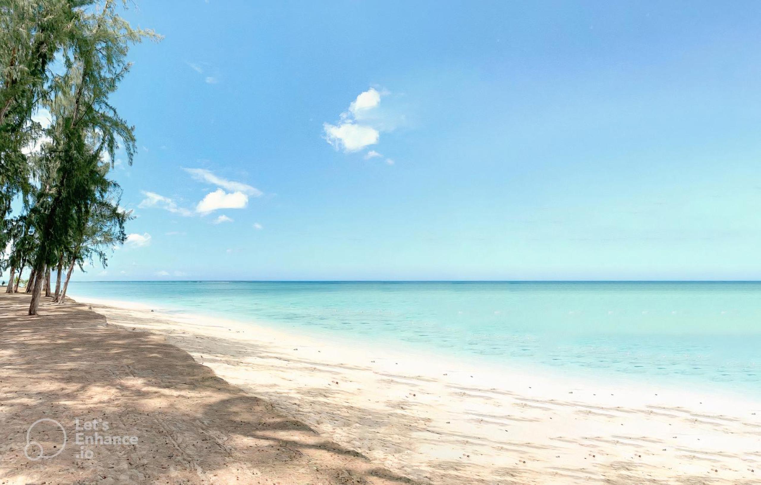 Lovely beachfront boutique apartment view 2