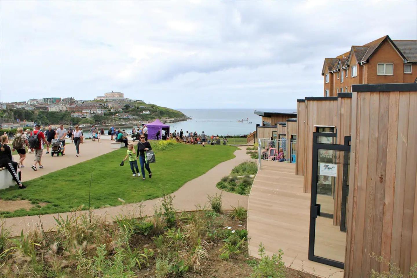Modern 2 Bedroom Beach Front Apartment Central Newquay view 2