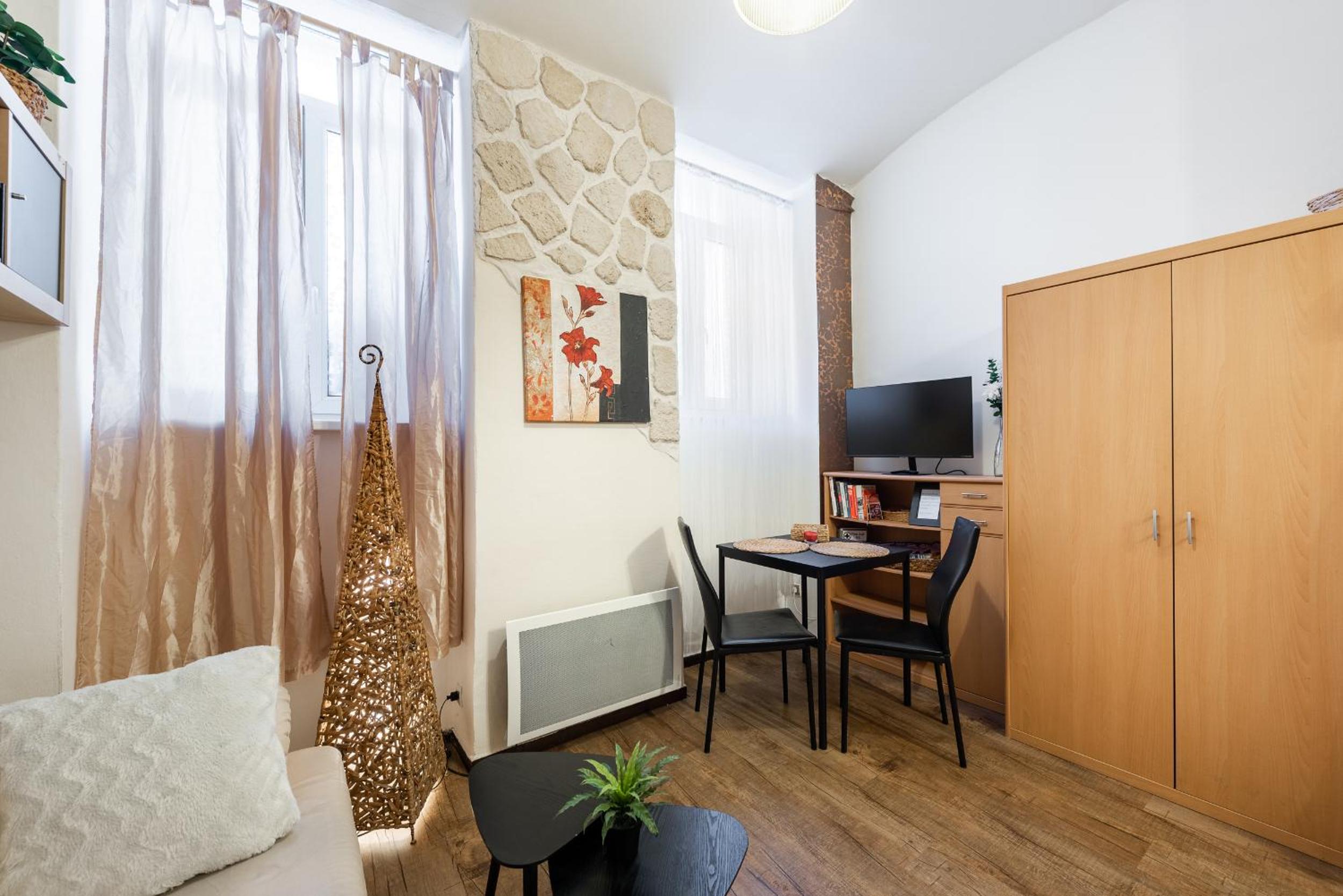 Žižkov apartments