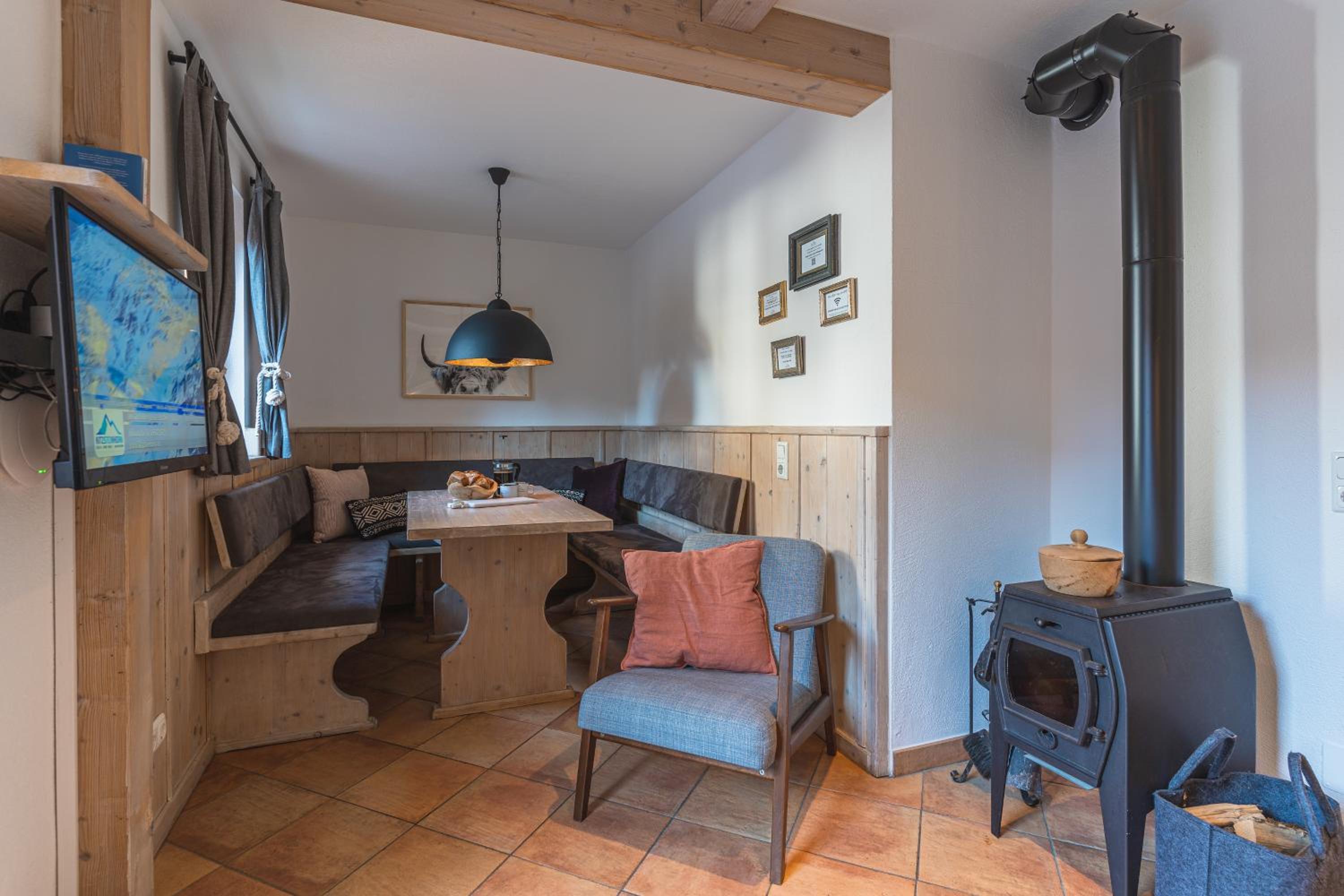 Dorfchalets & Apartments - in Kaprun centre including FREE entry Tauern Spa and Summer Card