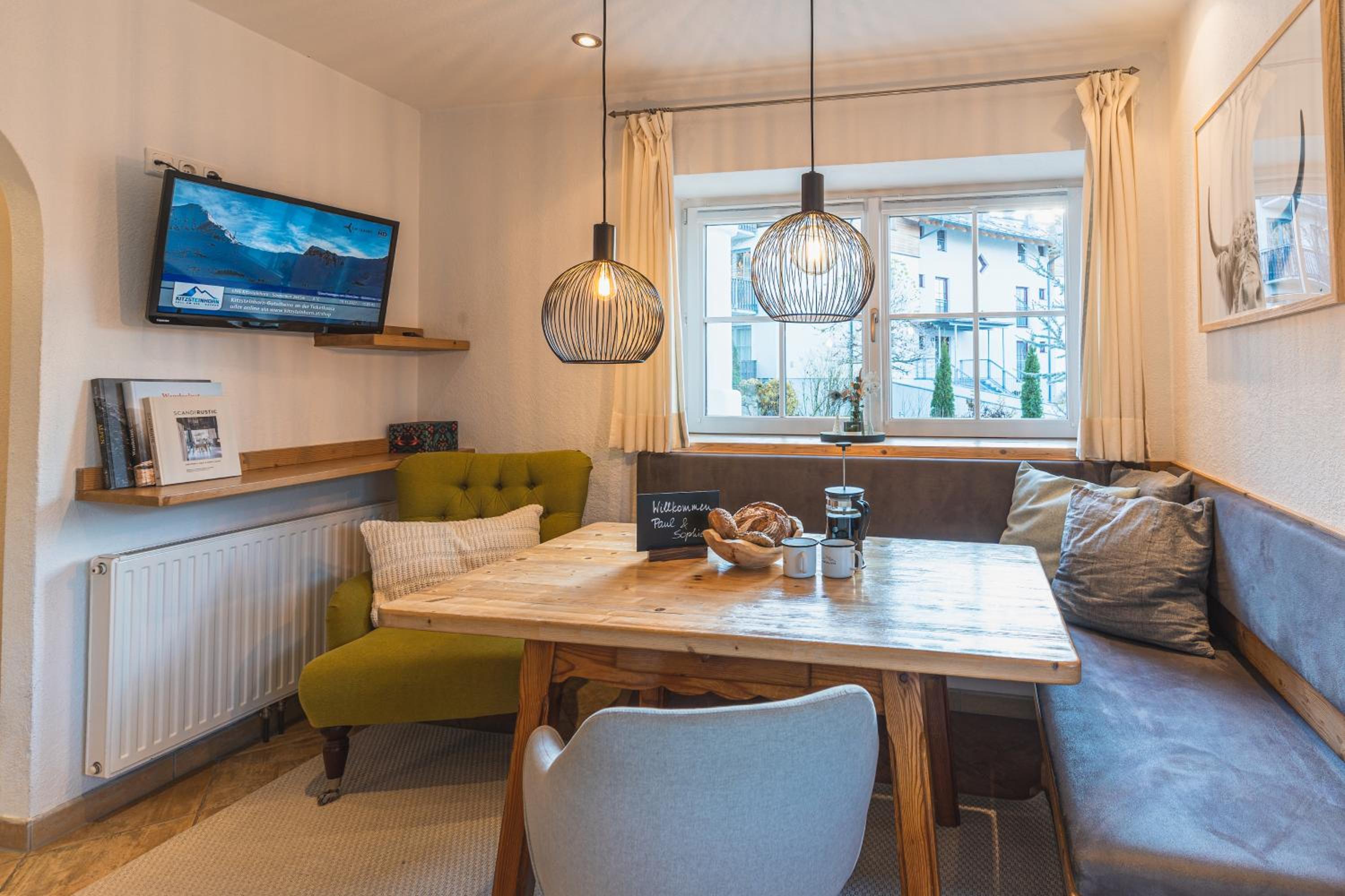 Dorfchalets & Apartments - in Kaprun centre including FREE entry Tauern Spa and Summer Card