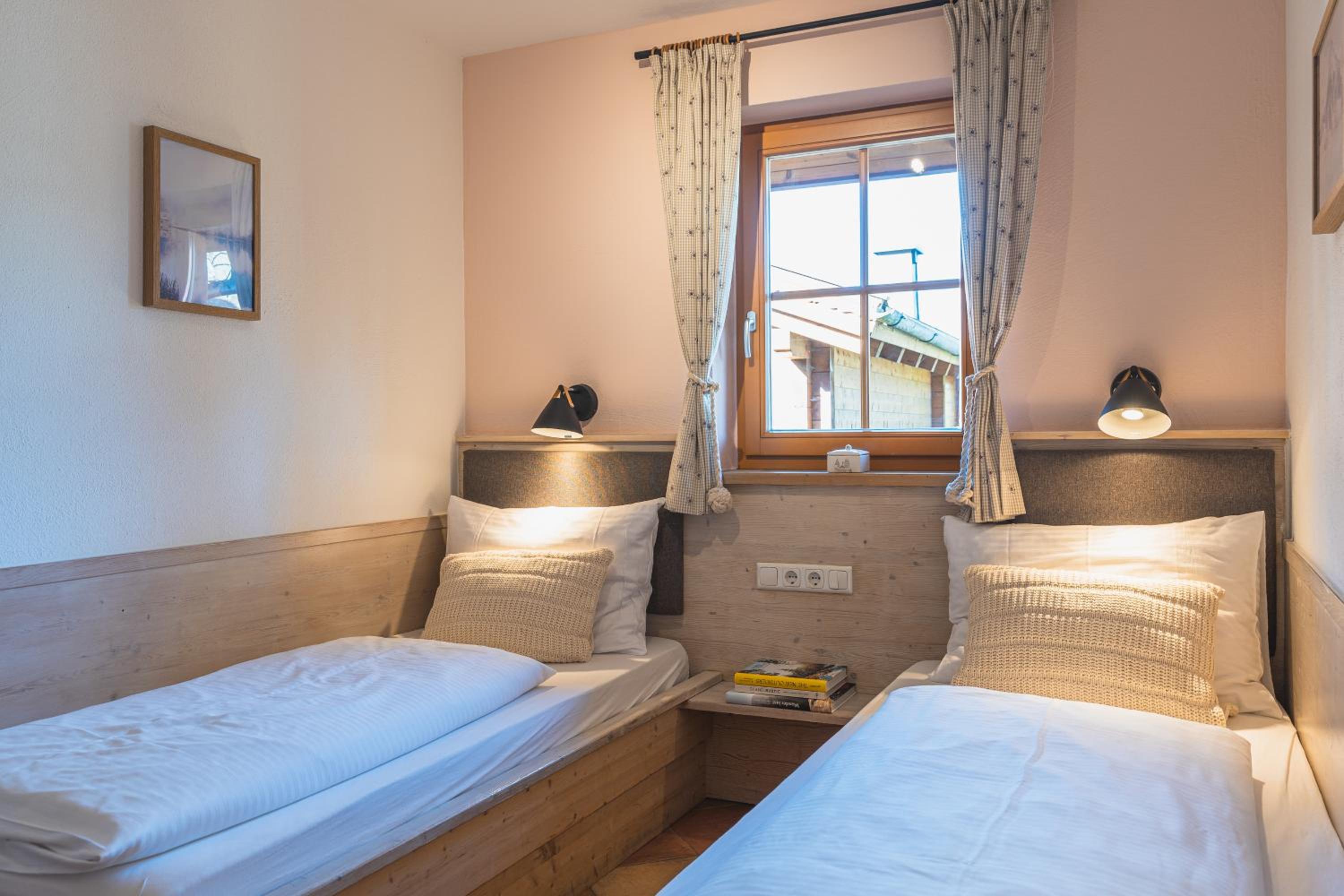 Dorfchalets & Apartments - in Kaprun centre including FREE entry Tauern Spa and Summer Card