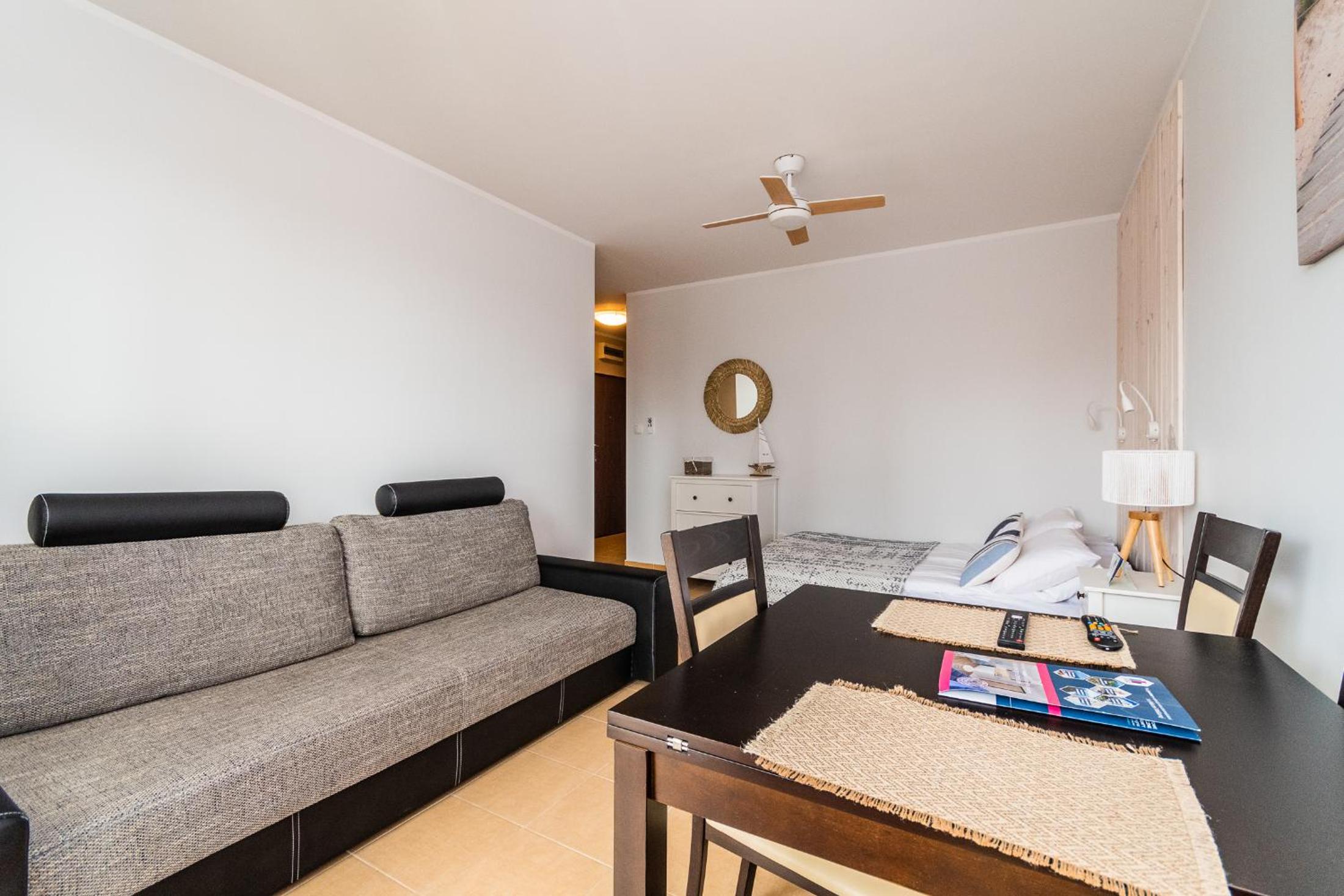 APARTAMENTY MIERZEJA - MARINA, Kąty Rybackie, 100 m od Zalewu Wiślanego, Bezpłatny Meleks
