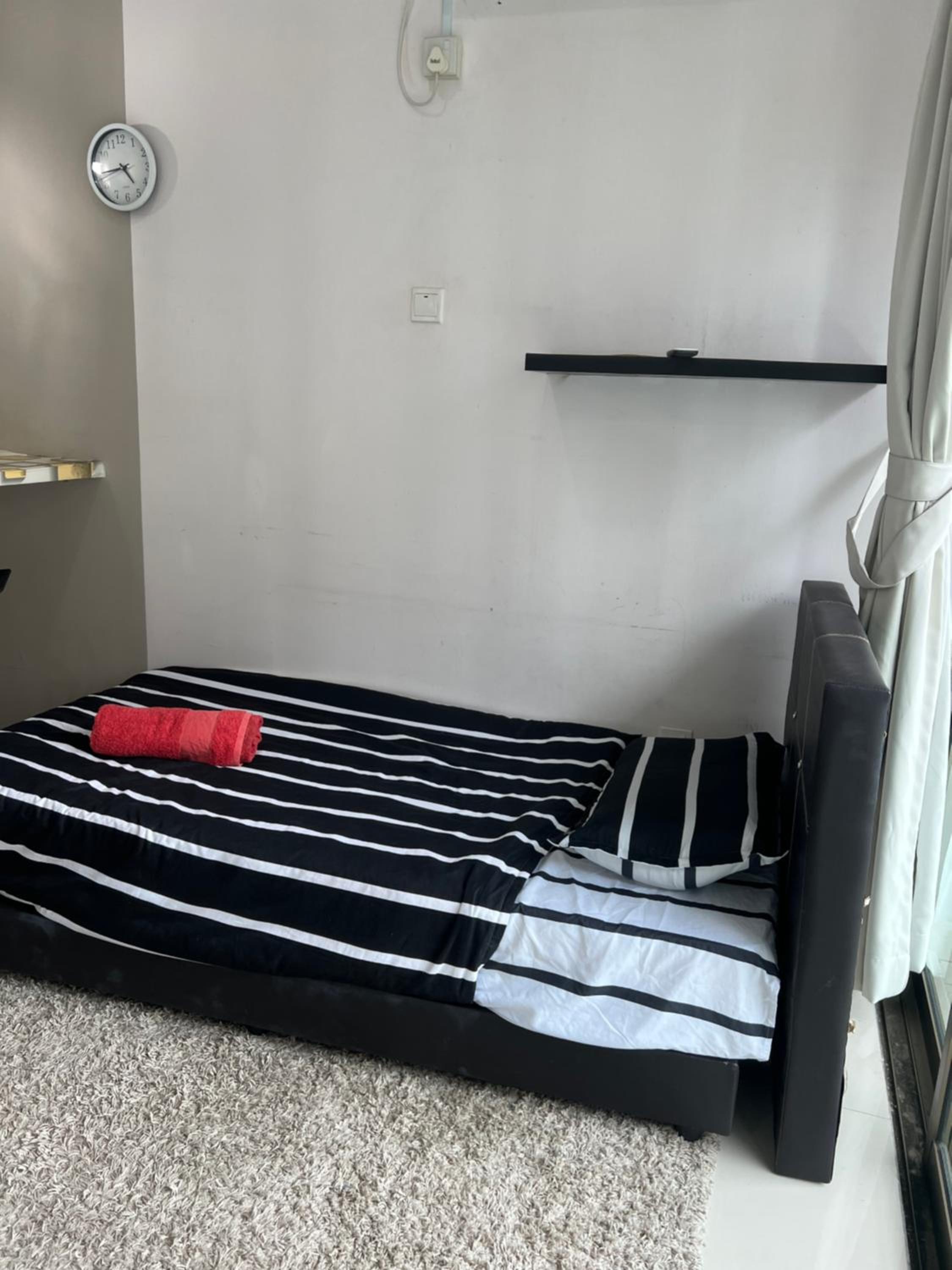 19-JY Sweet Homestay Studio High Floor at PALAZIO Mount Austin