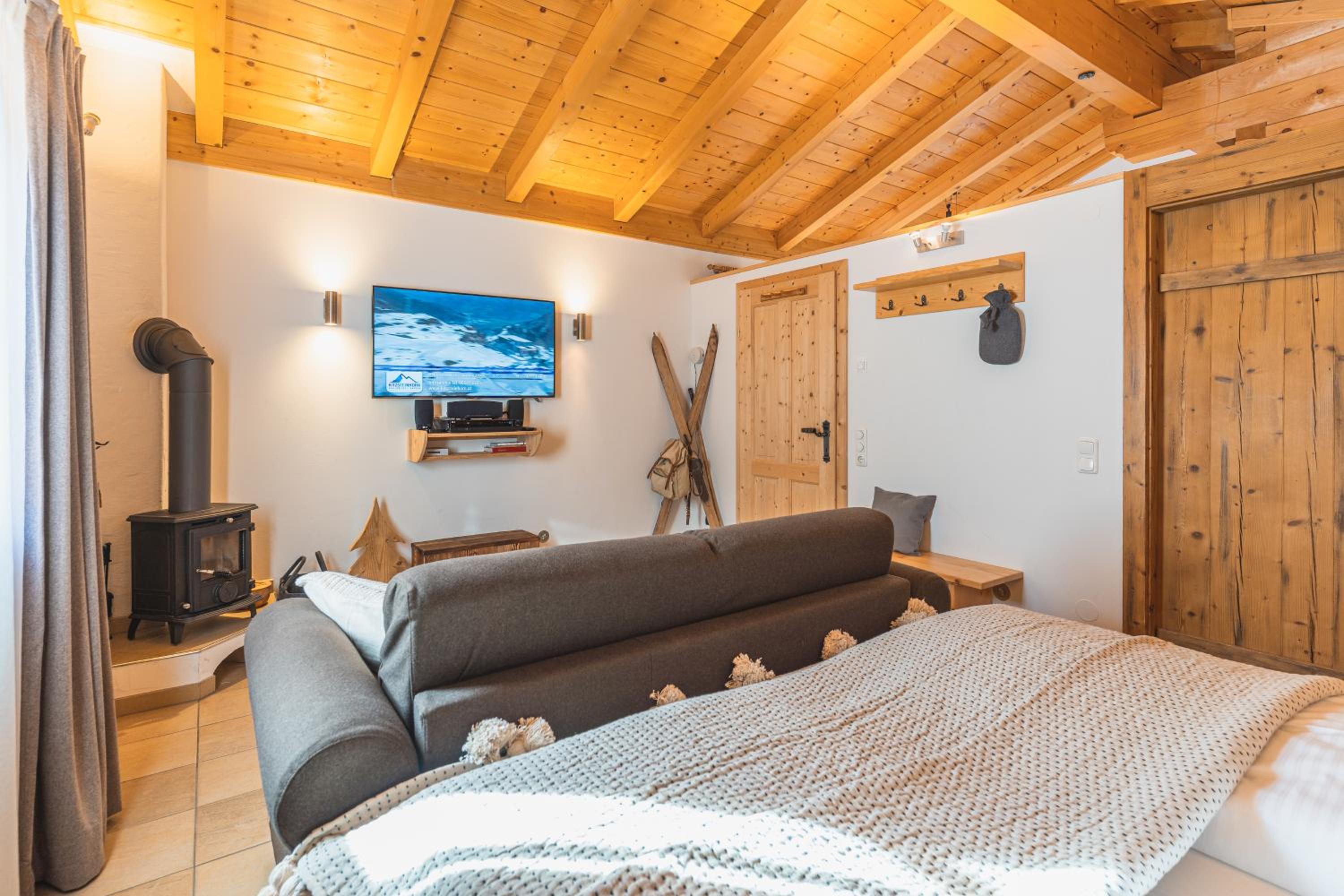 Dorfchalets & Apartments - in Kaprun centre including FREE entry Tauern Spa and Summer Card