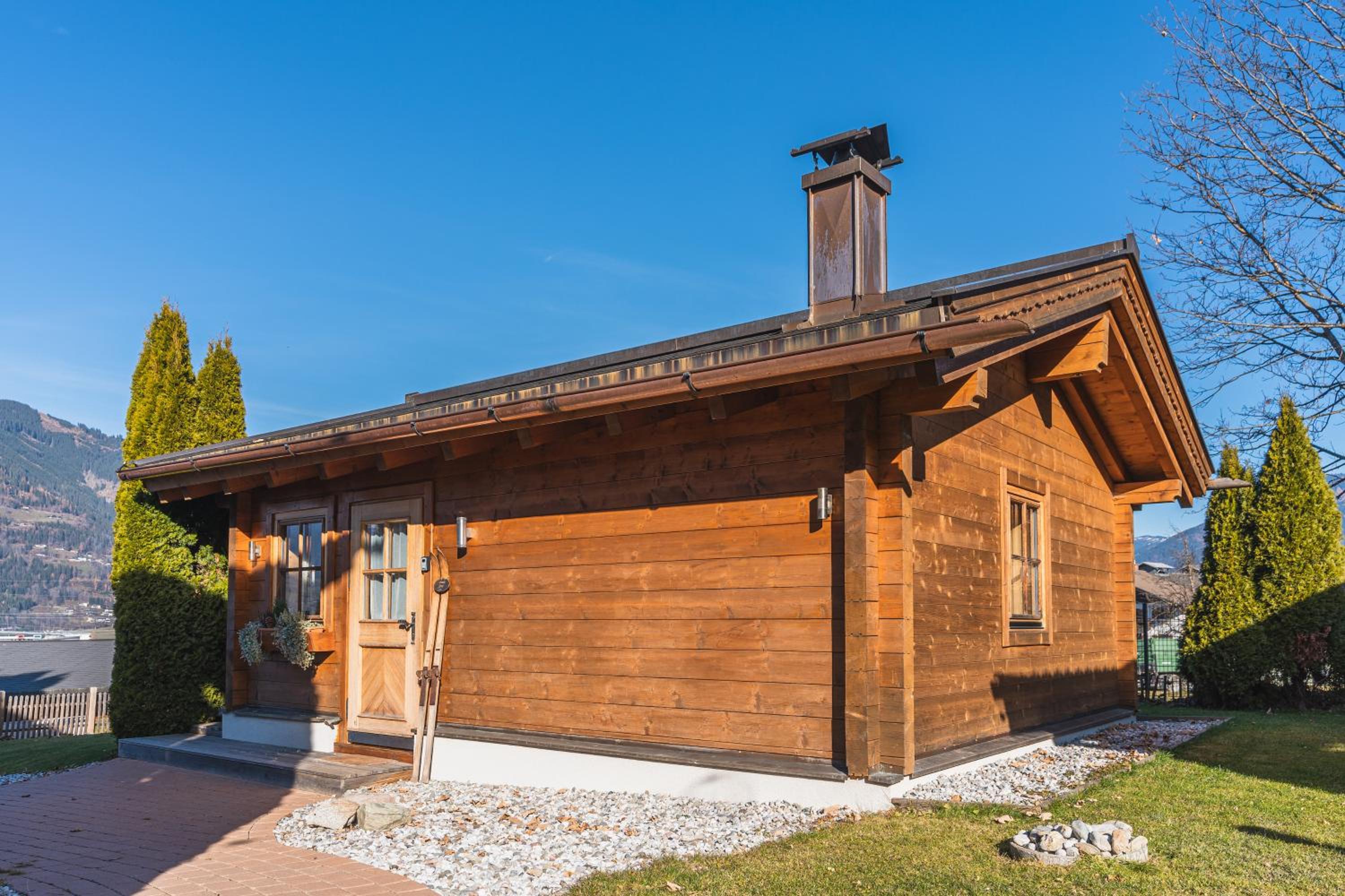 Dorfchalets & Apartments - in Kaprun centre including FREE entry Tauern Spa and Summer Card