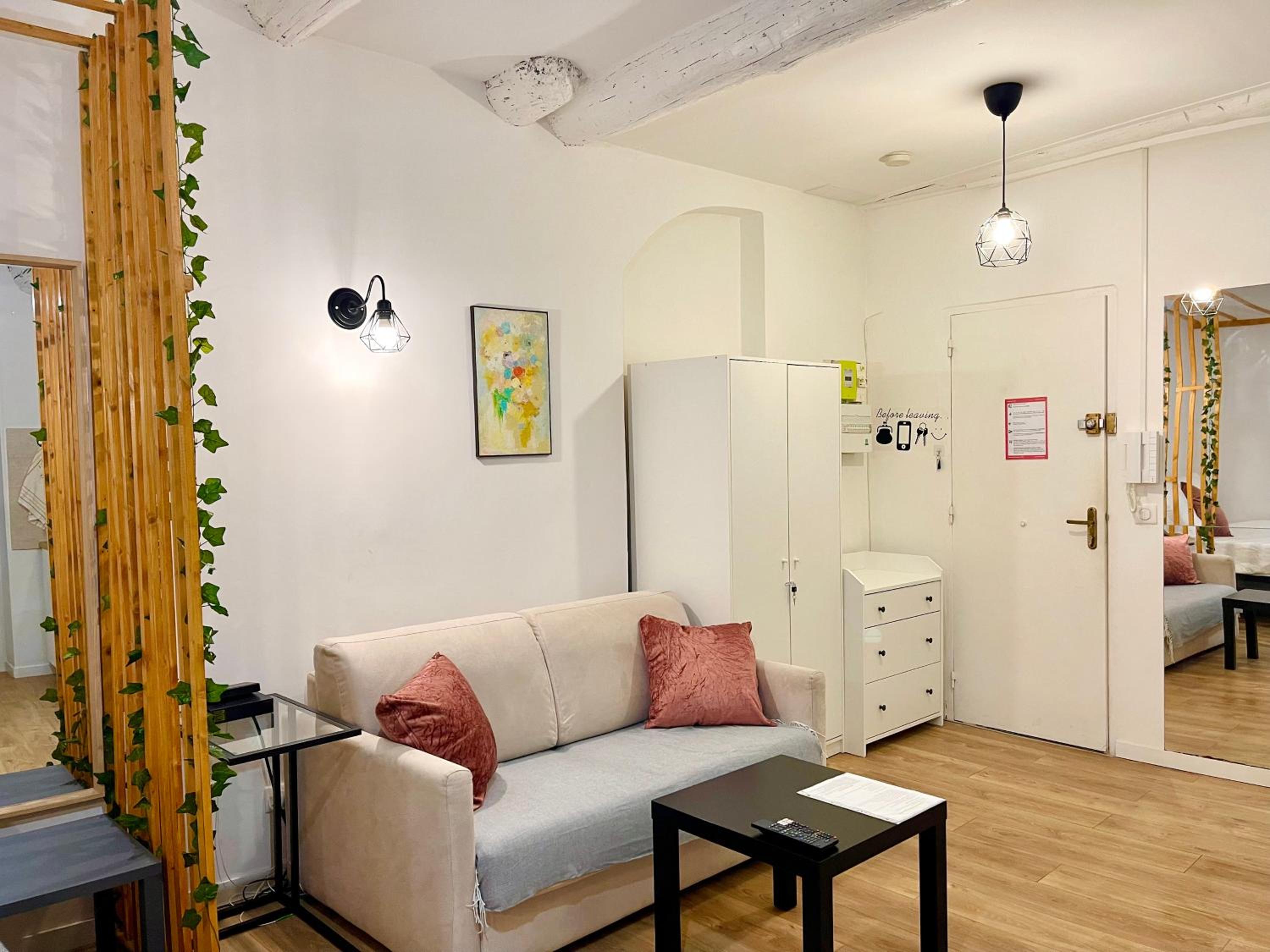 Cosy modern studio in the heart of Nice with AC