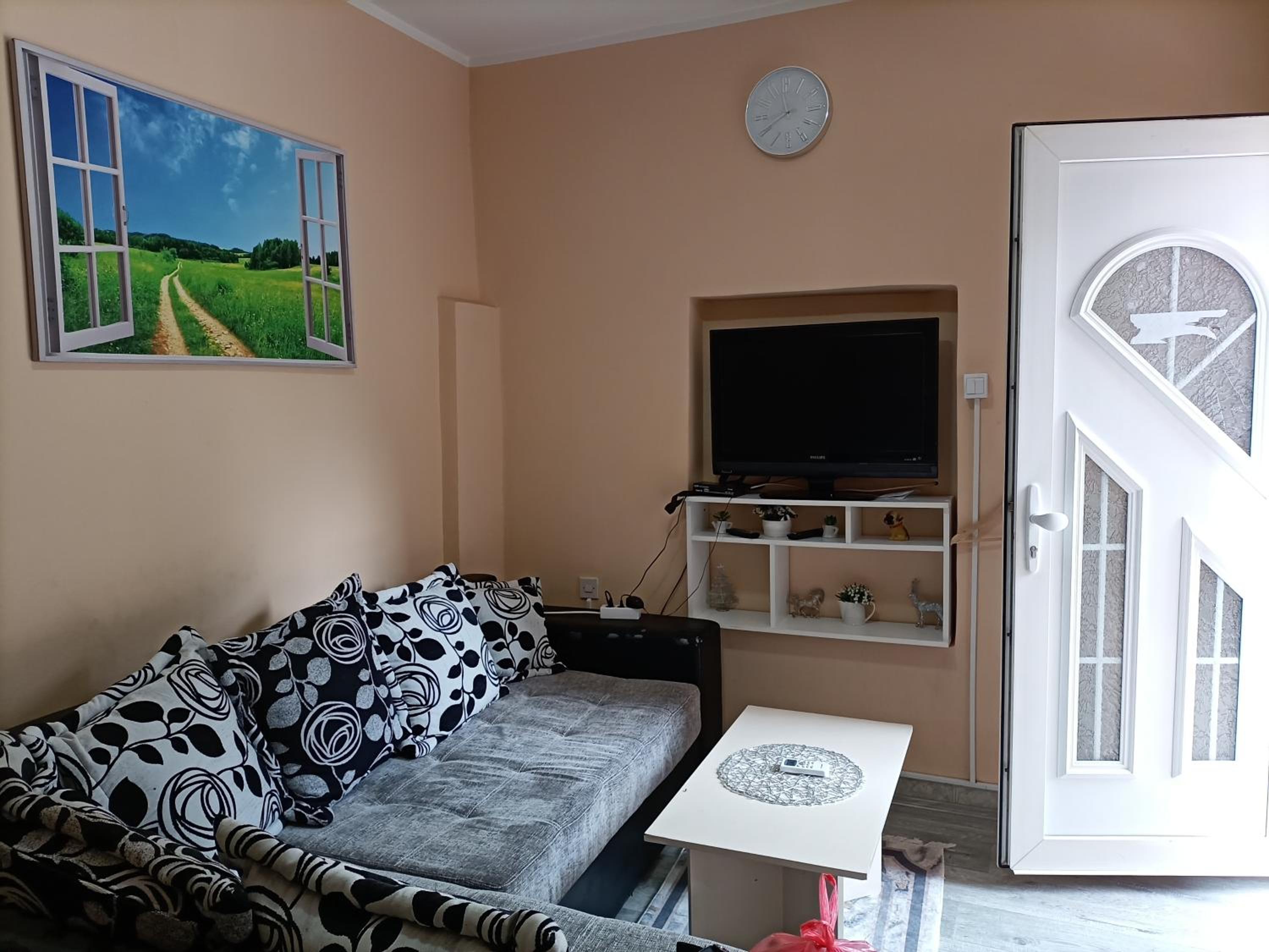 Photo 6