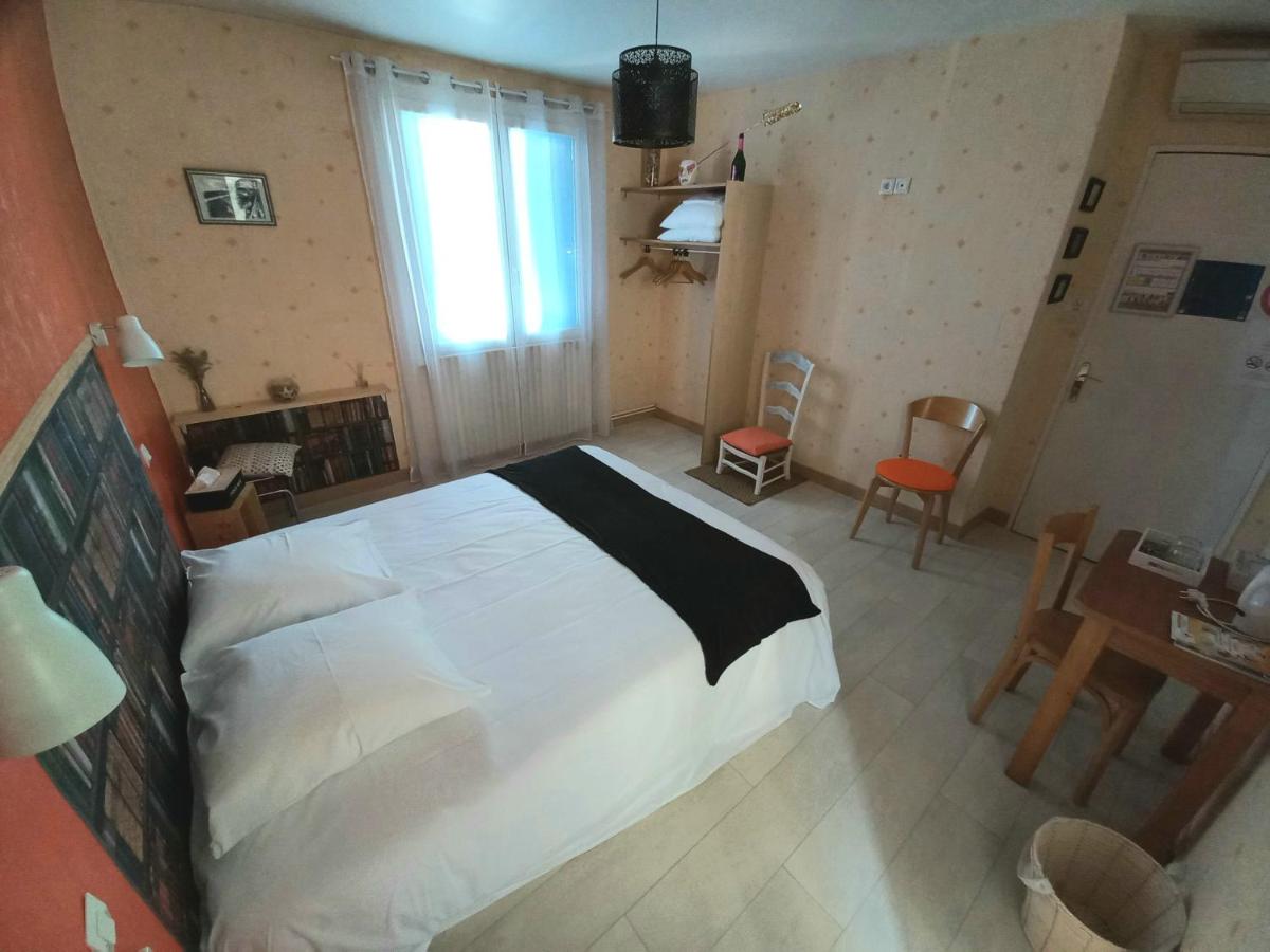 Photo 12