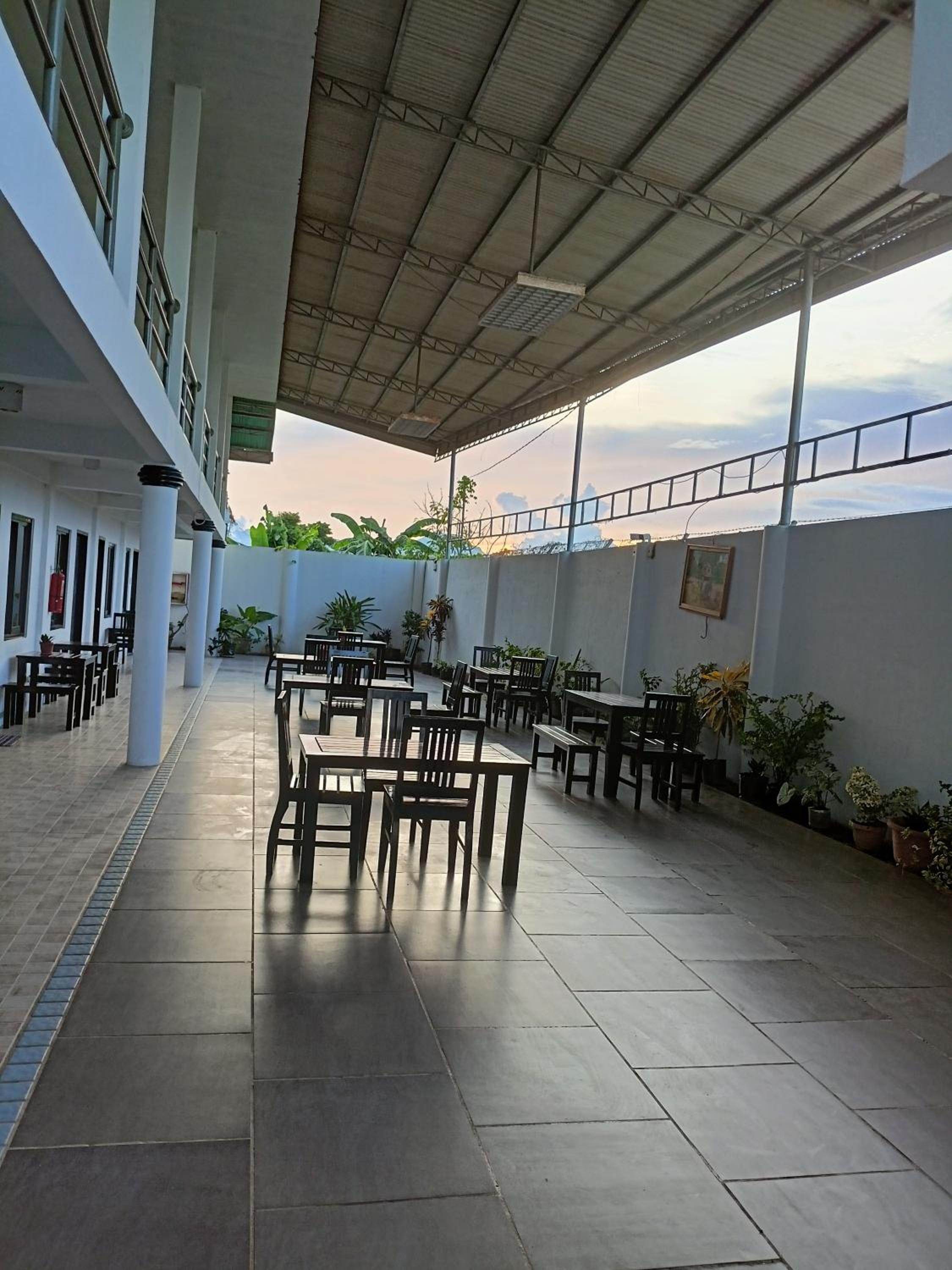 RedDoorz at Buena's Pension Palawan view 2