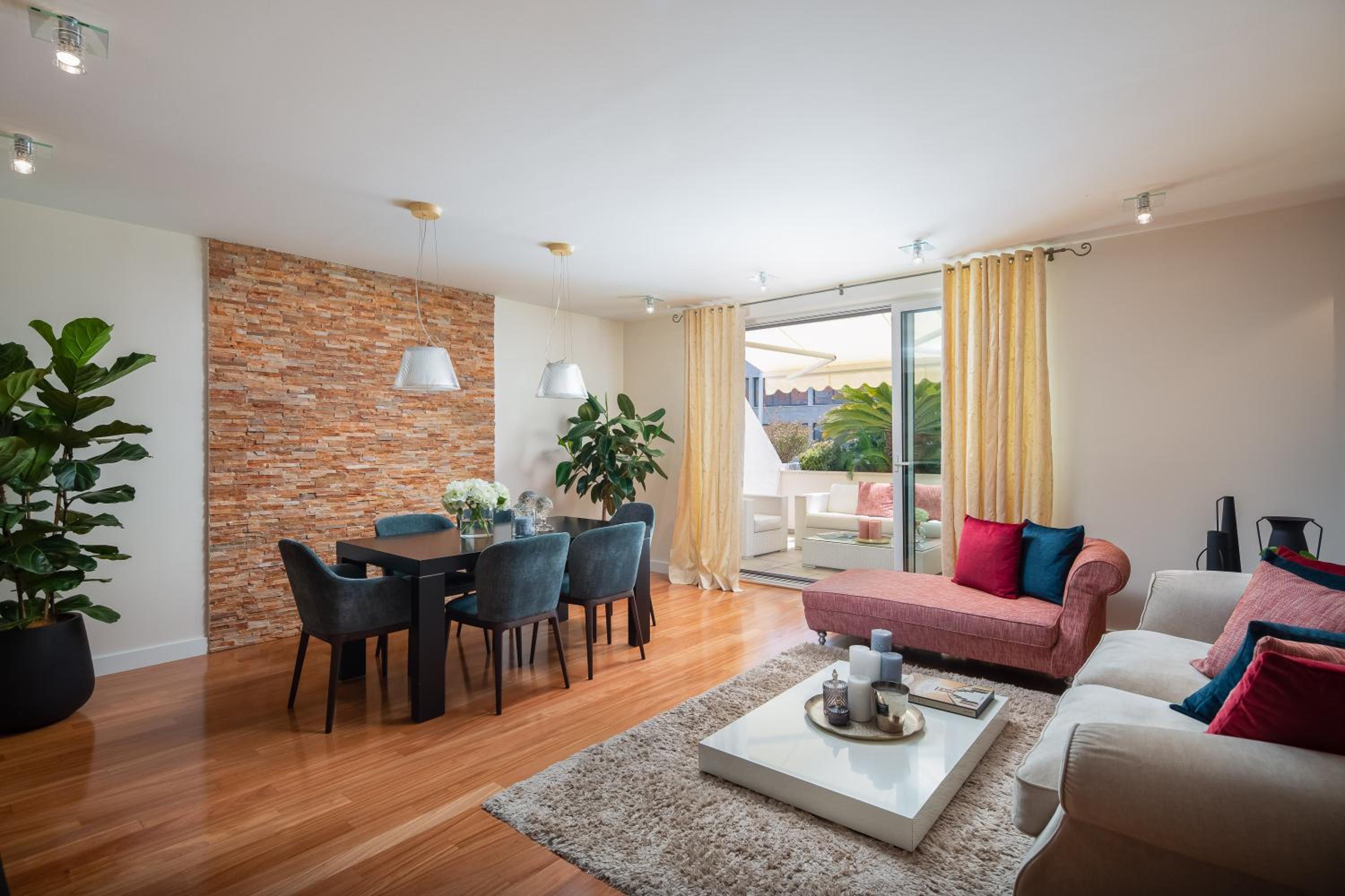 Royal palms luxury apartment
