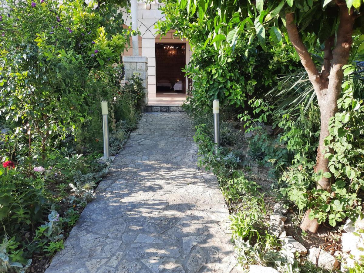 Photo 36