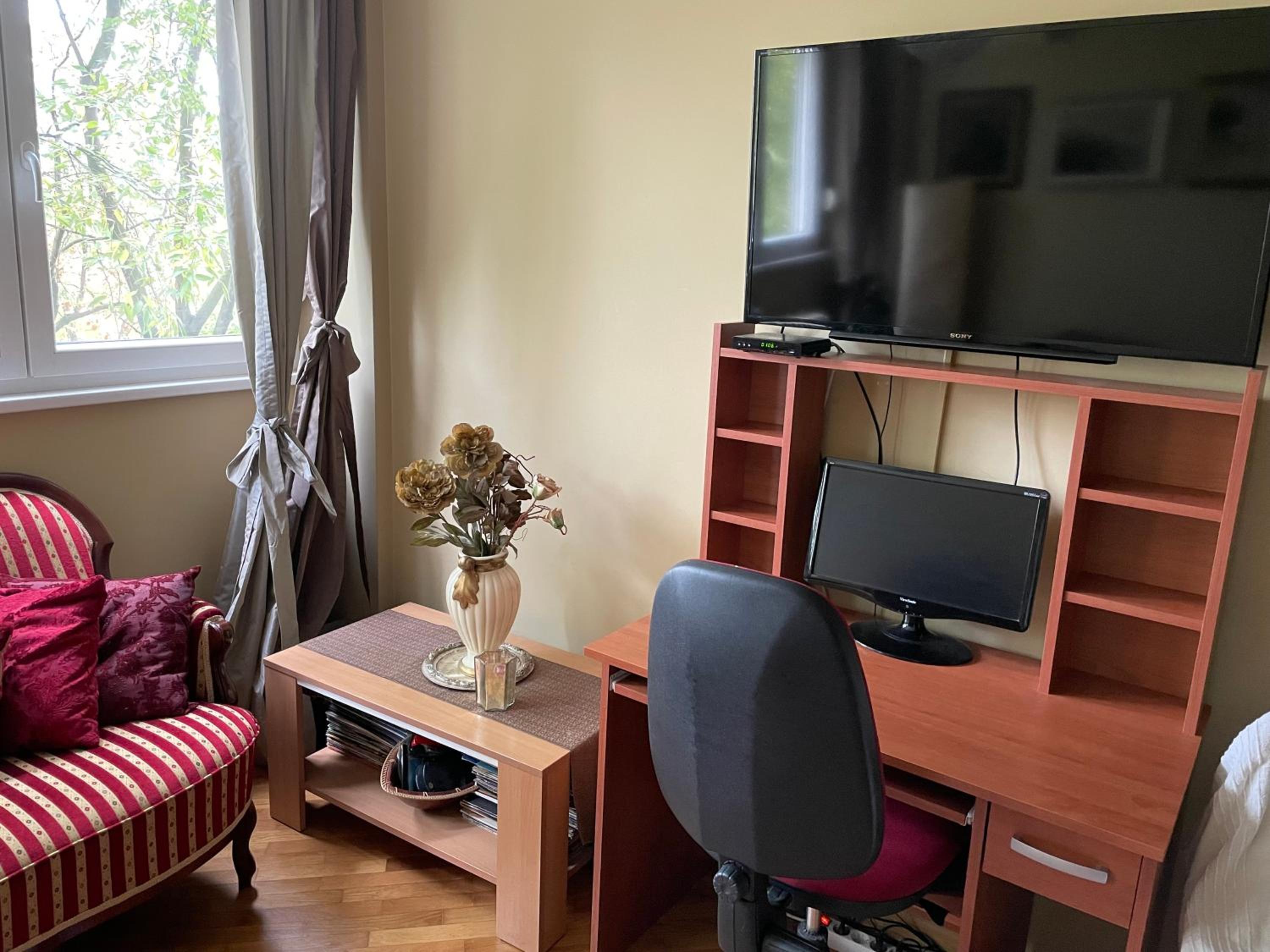Apartment Ljiljana across from the Fountain - New Belgrade view 5