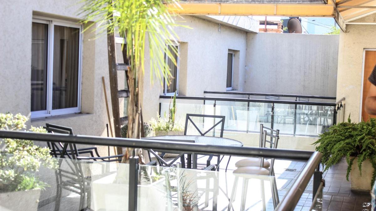 balcony