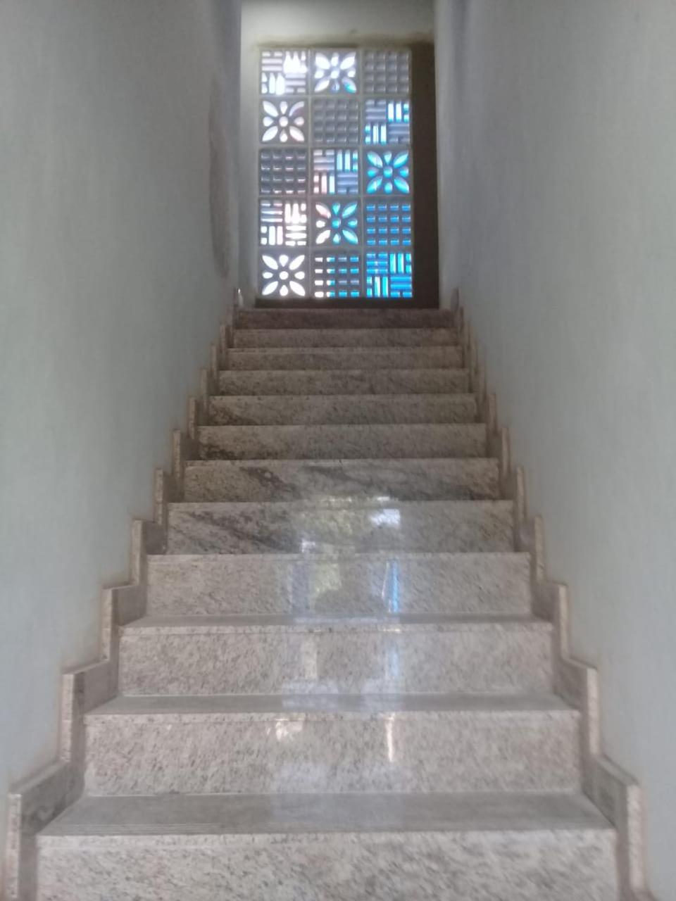 Xodó da Praia - amplo apartamento 3 qts 260 m da praia