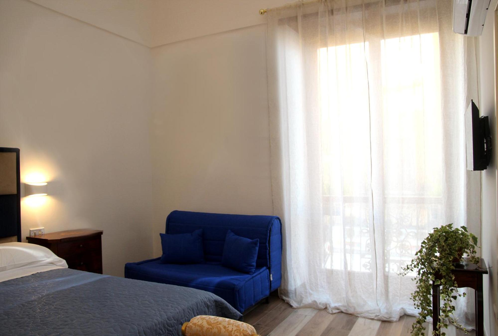 Pompei Luxury suite view 4