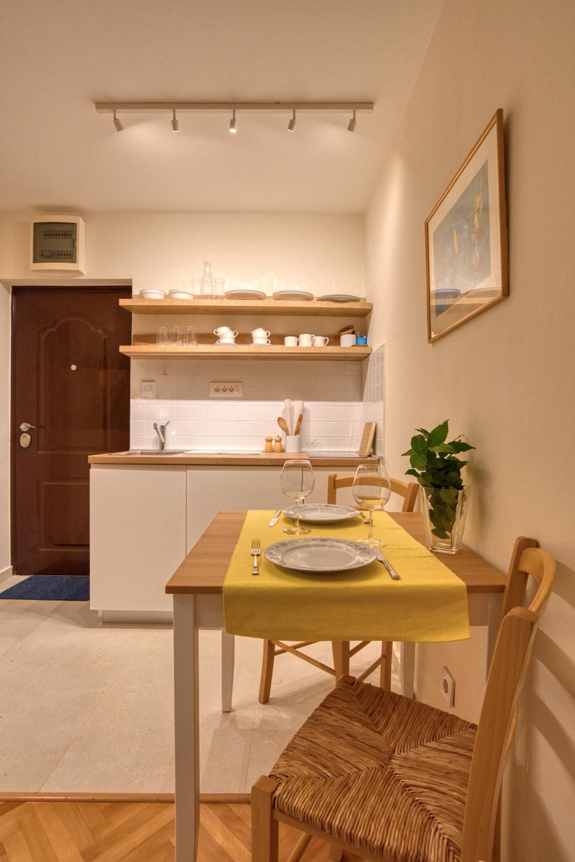 Cozy studio in Petrovac with sea view view 3