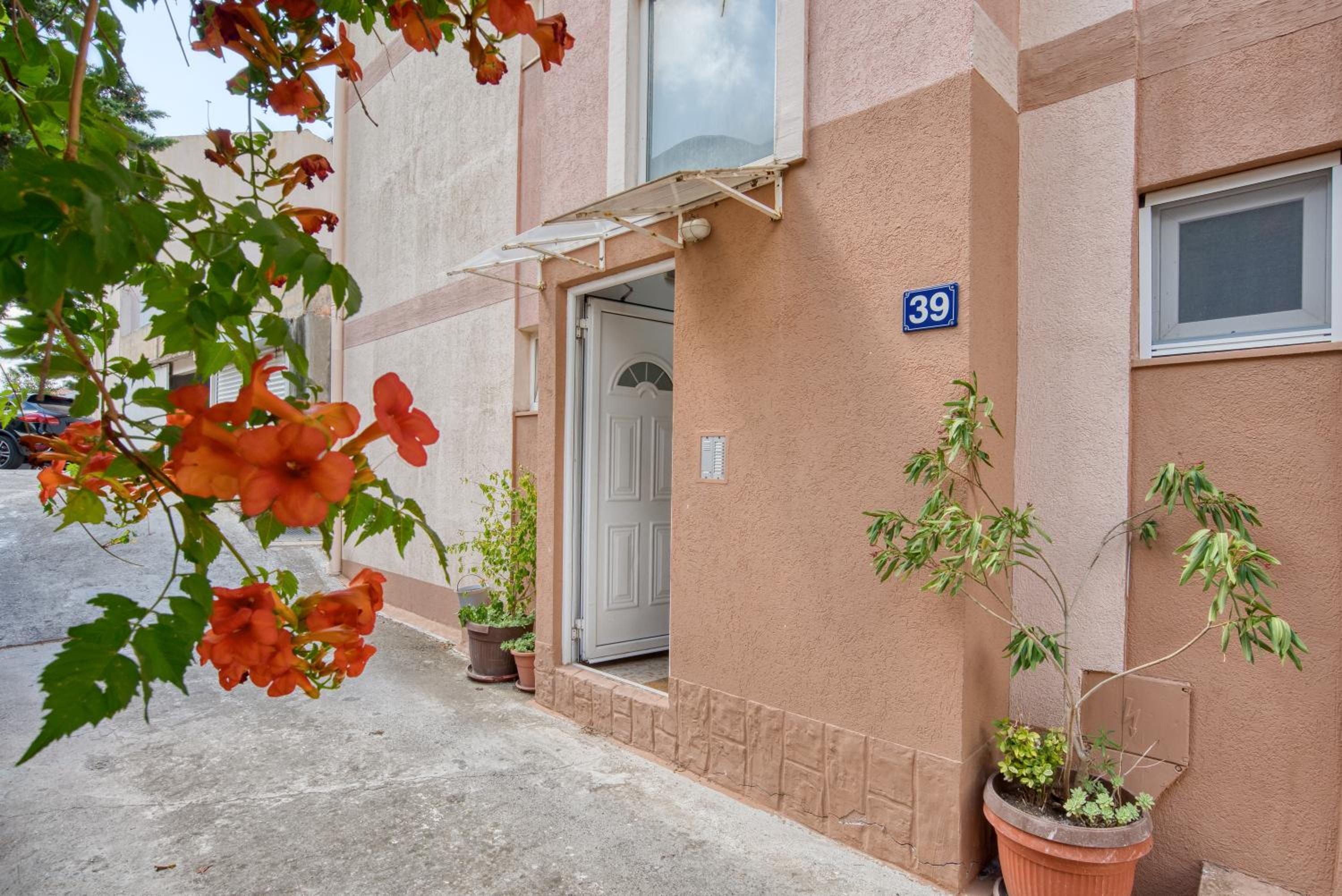 Cozy studio in Petrovac with sea view view 4