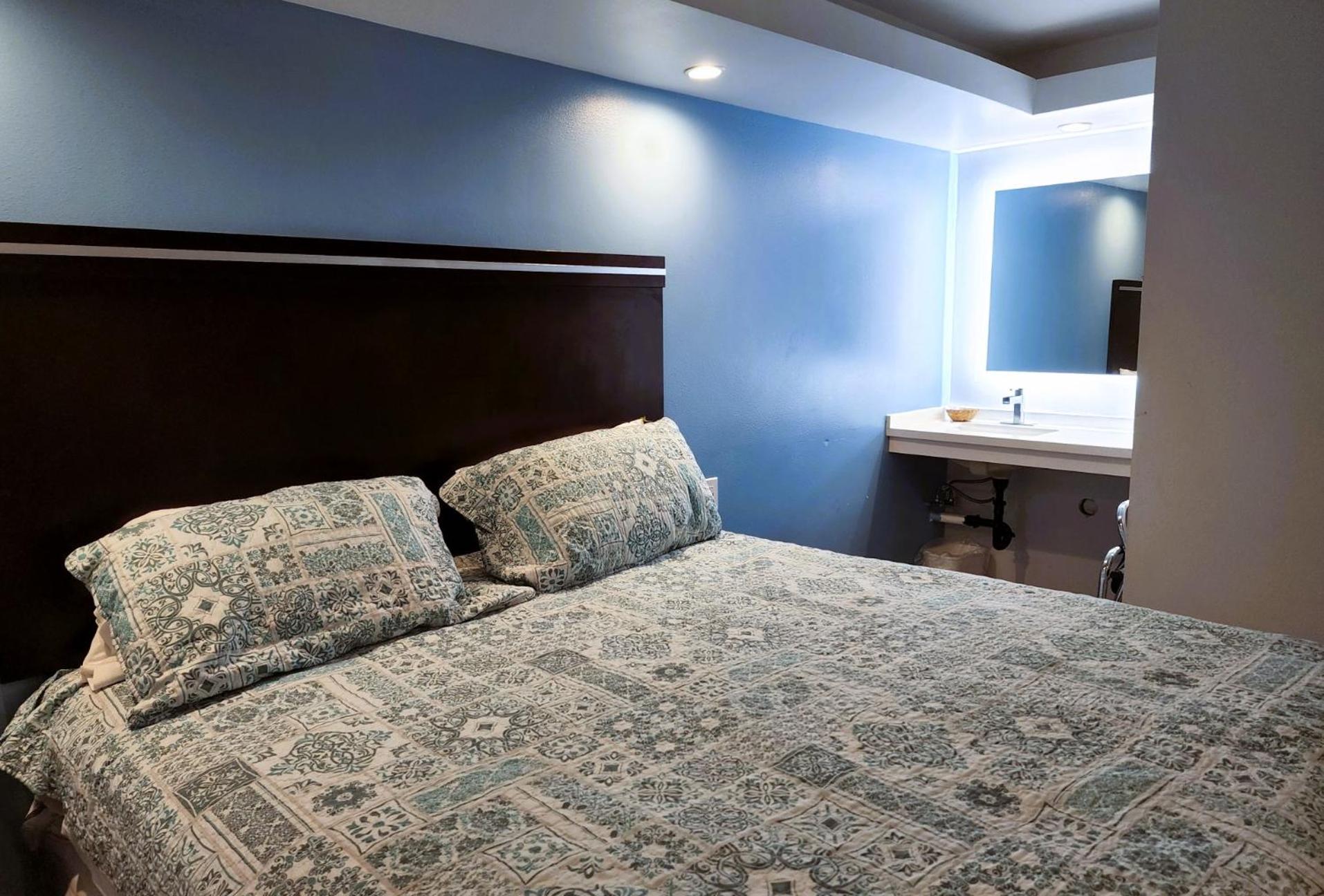 Los Angeles Vacations - DAY N NIGHT INN - Near Universal Studios Hollywood - Property Image 11