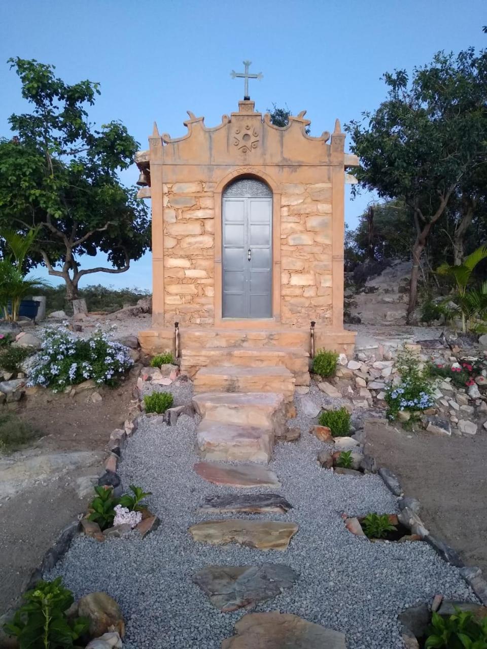 CASA DE CAMPO SENHORA SANTANA
