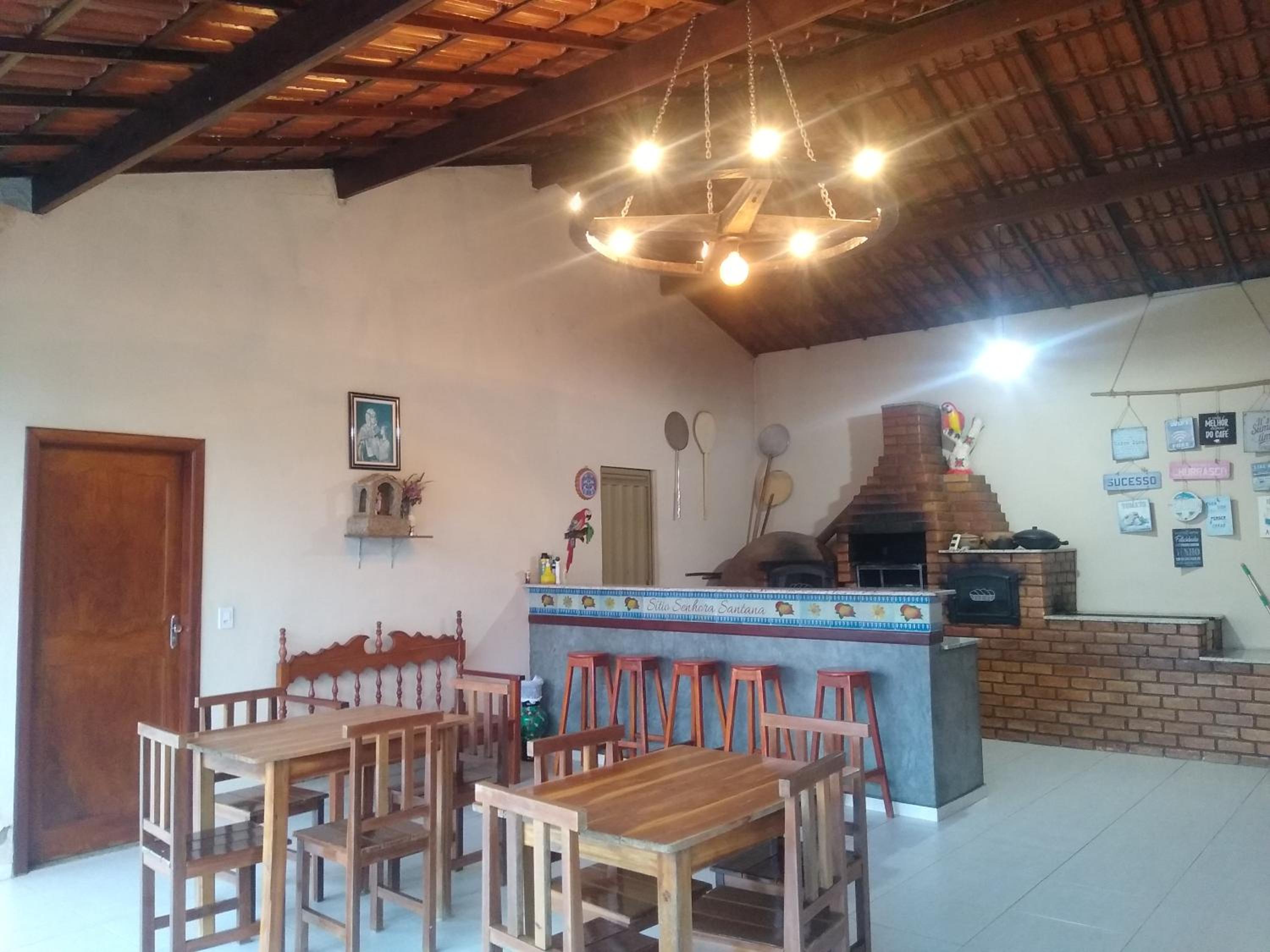 CASA DE CAMPO SENHORA SANTANA