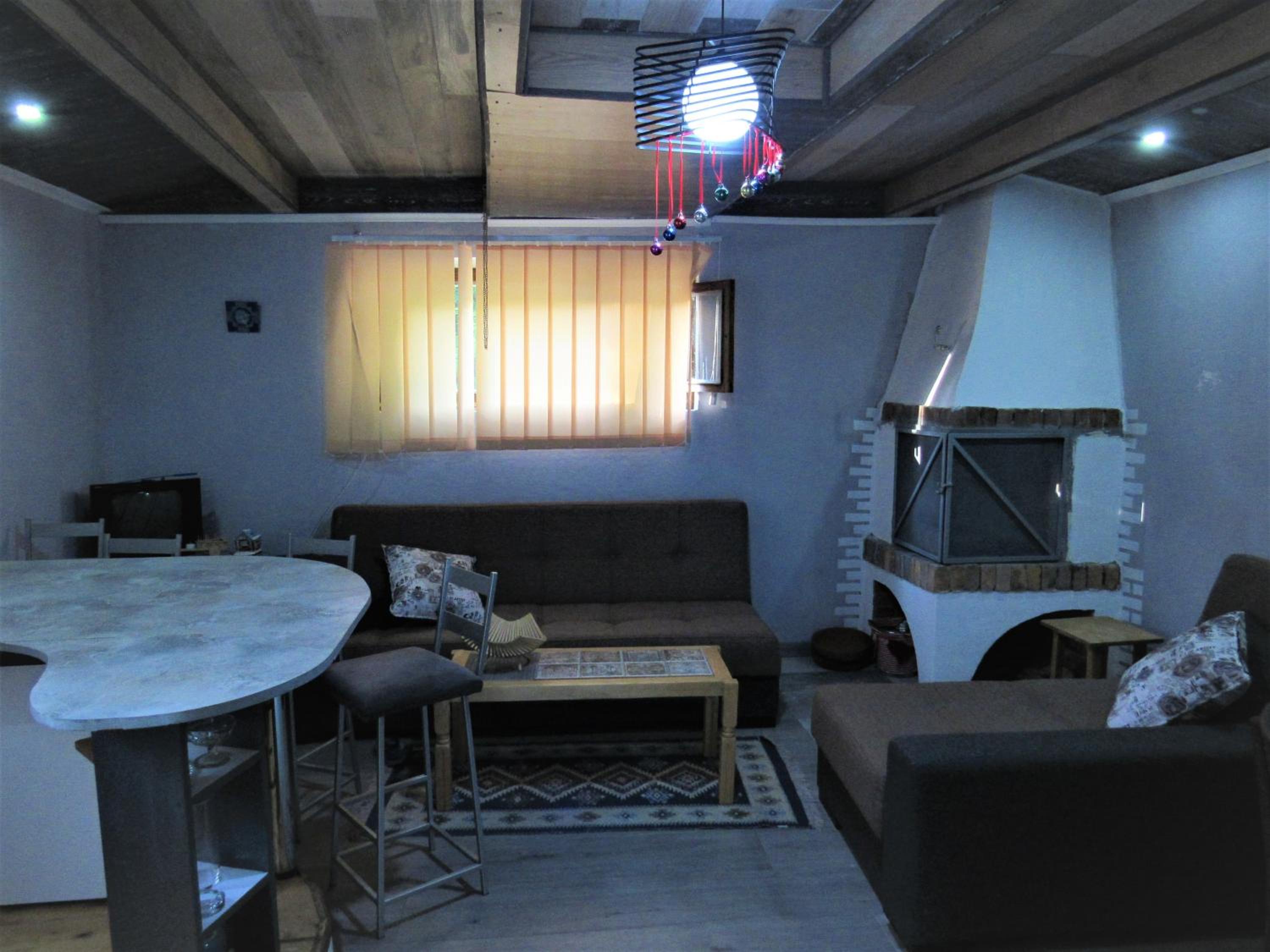 Lola view 5