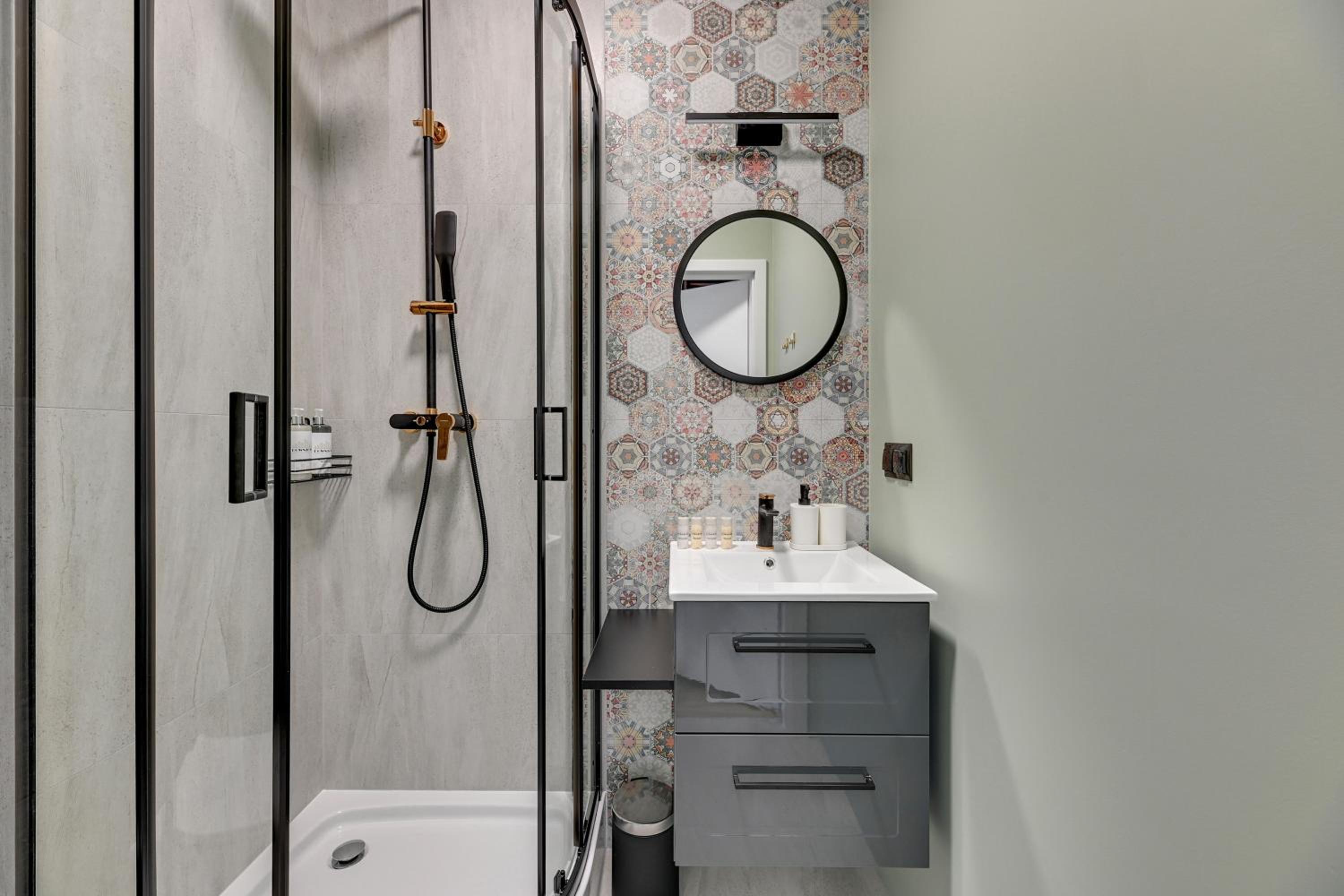 City Center Garden Gates Boutique by Downtown Apartments