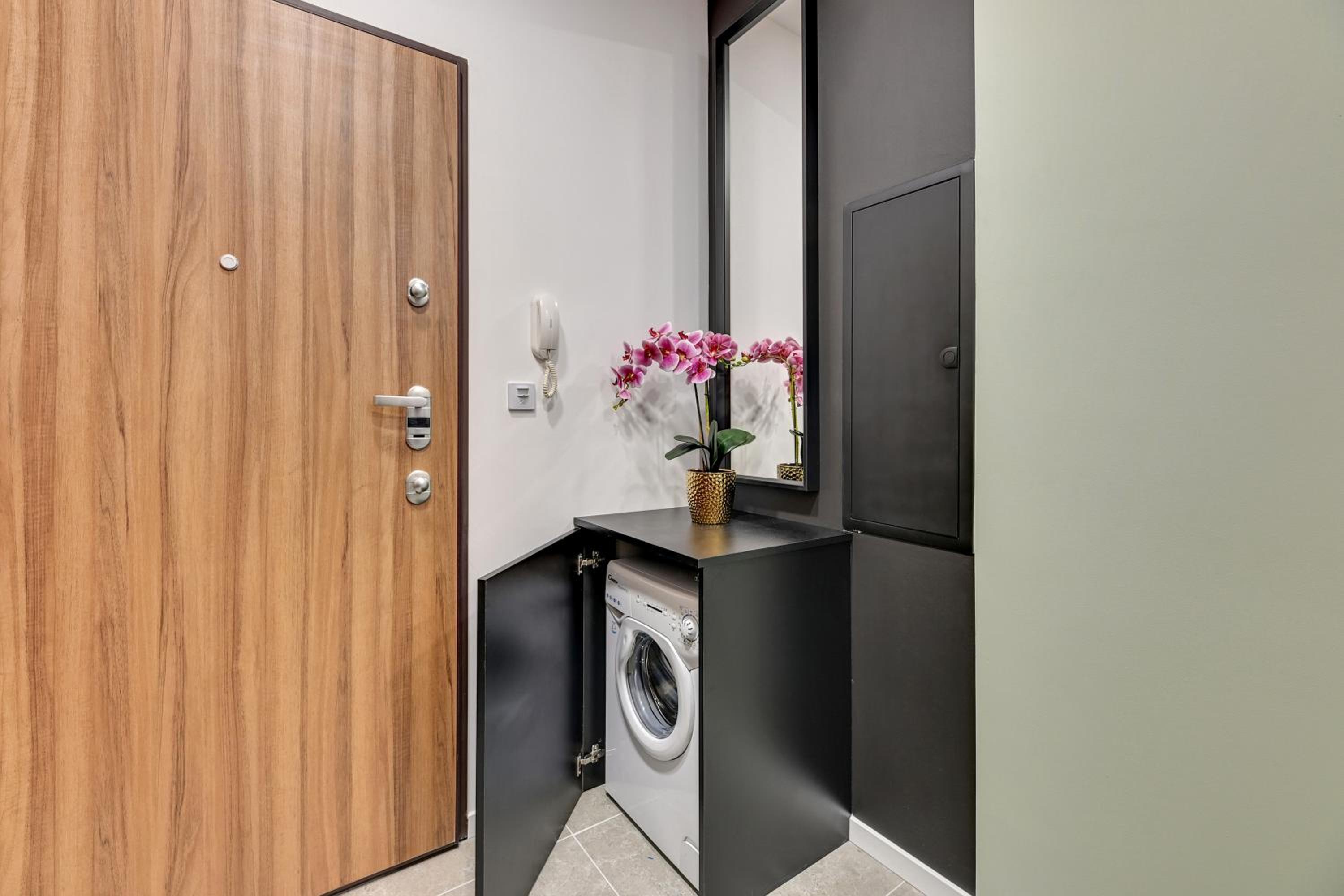 City Center Garden Gates Boutique by Downtown Apartments