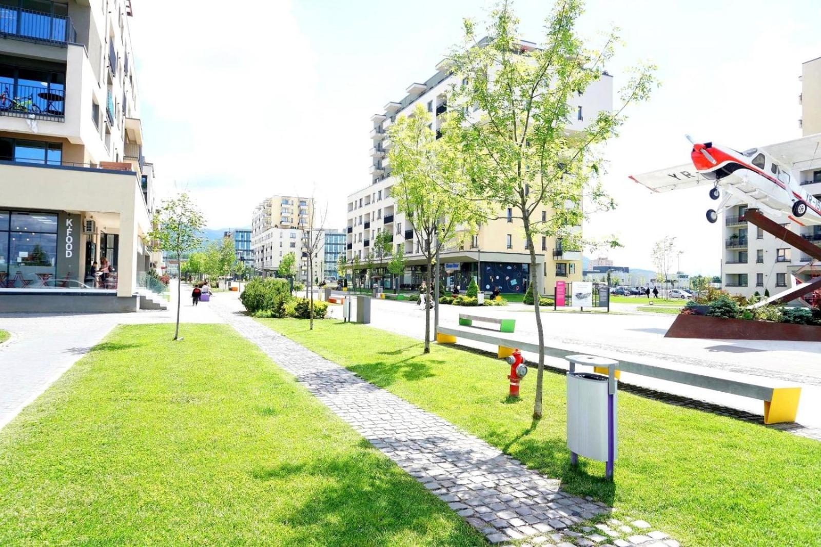 Relaxing Coresi Mall studio free parking