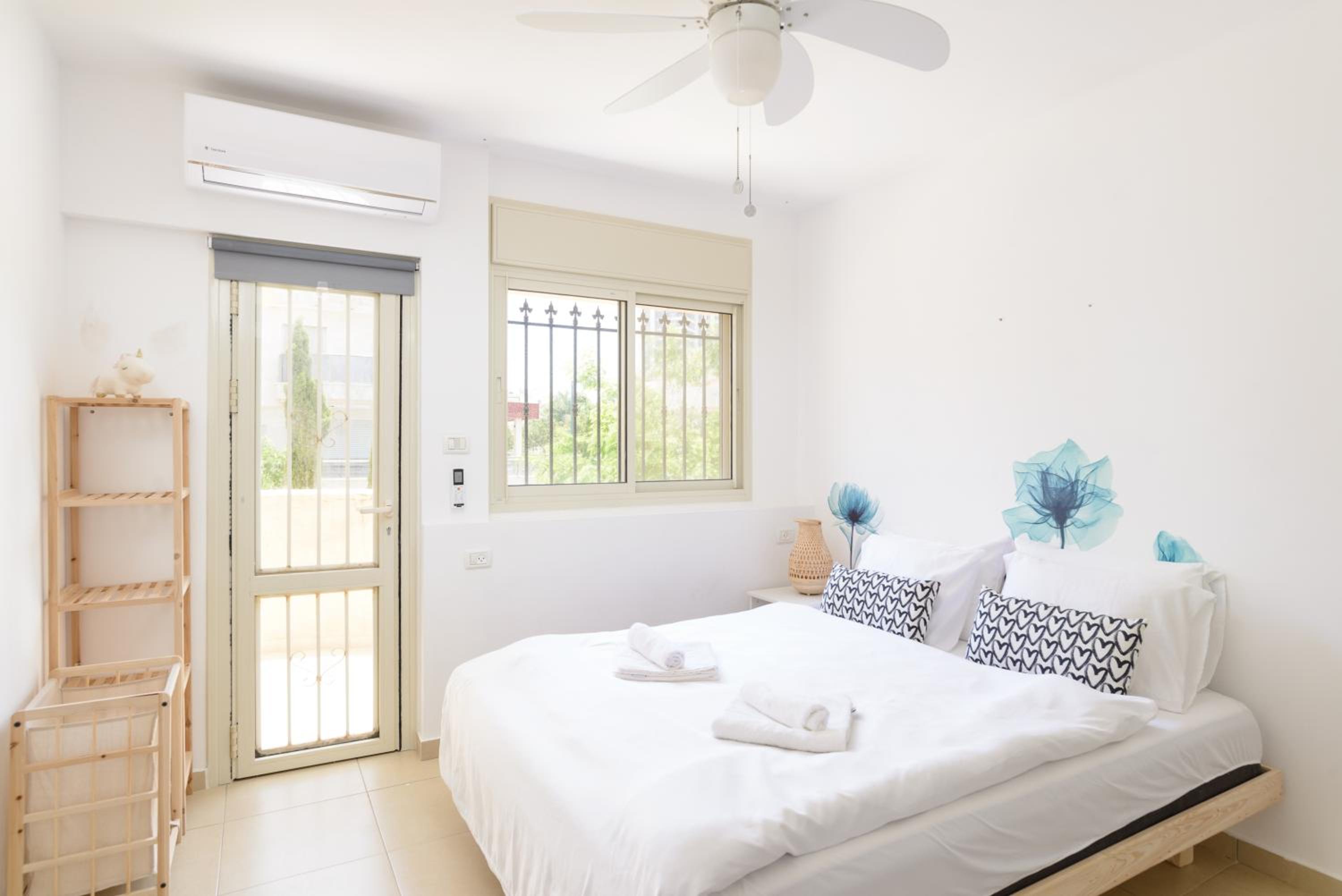 Luxury Villa, Terrace with SEA VIEW in the center view 5