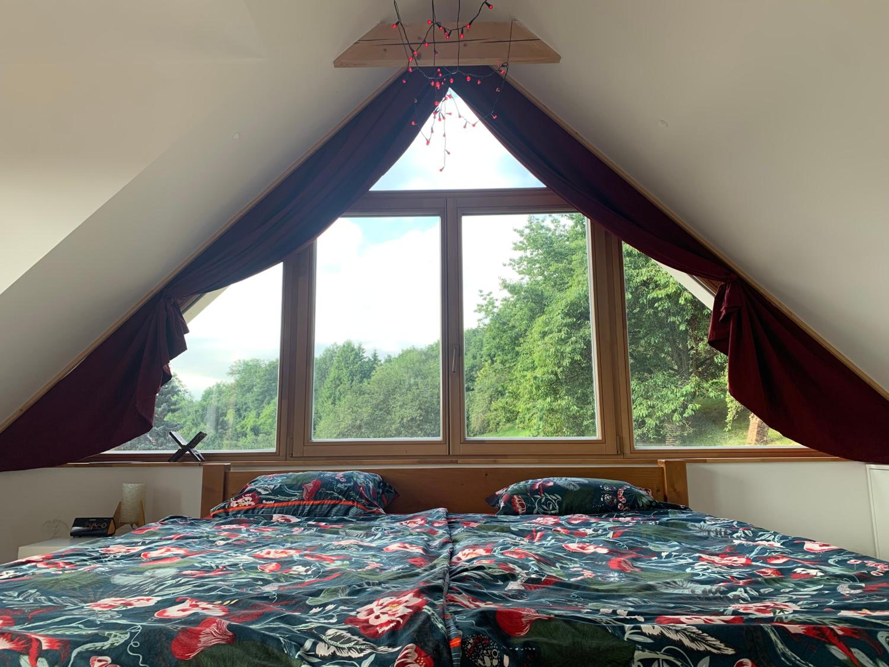 Cosy family house with garden, 12 min from the center