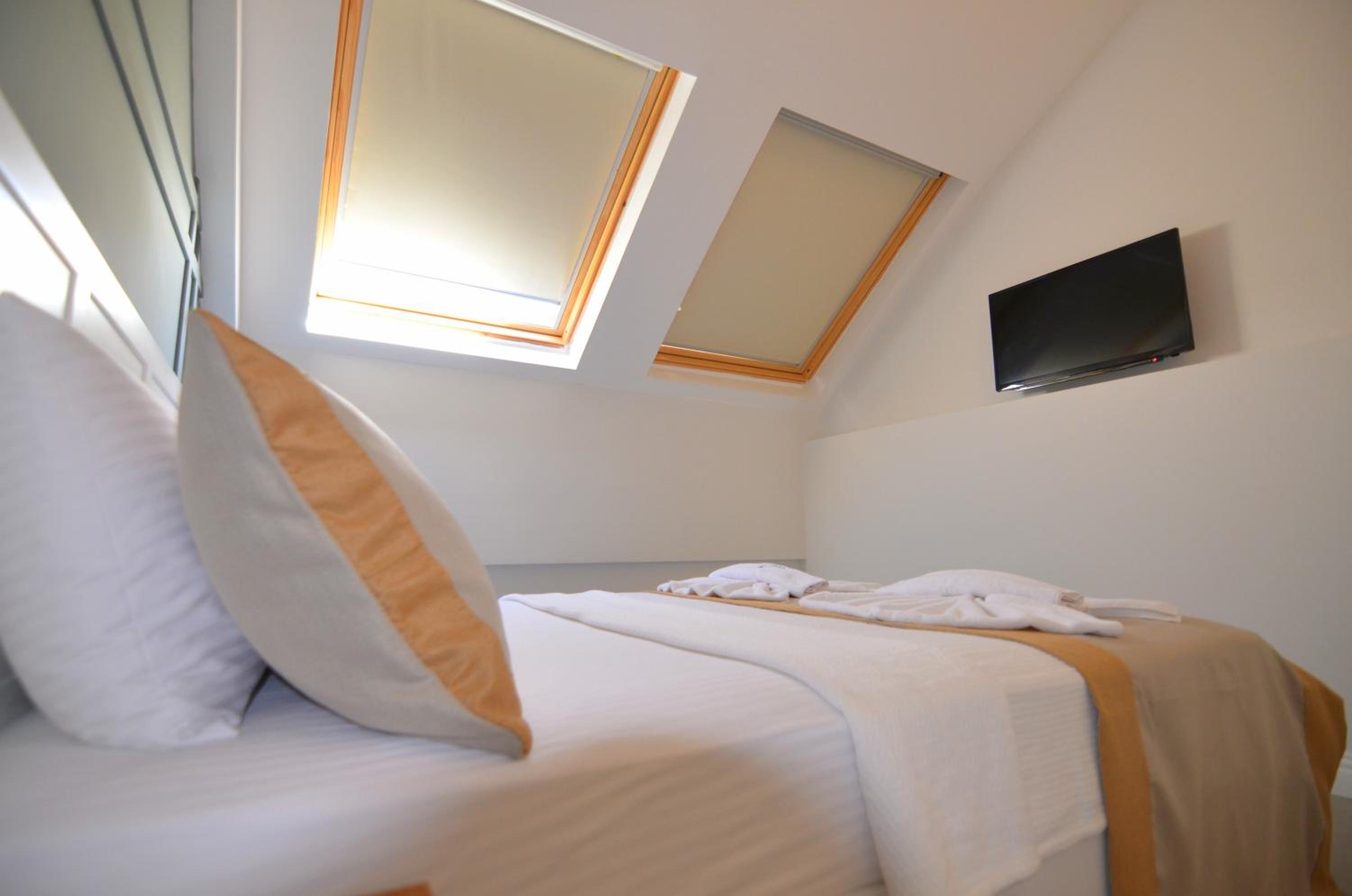 Juglans Suites - Image 42