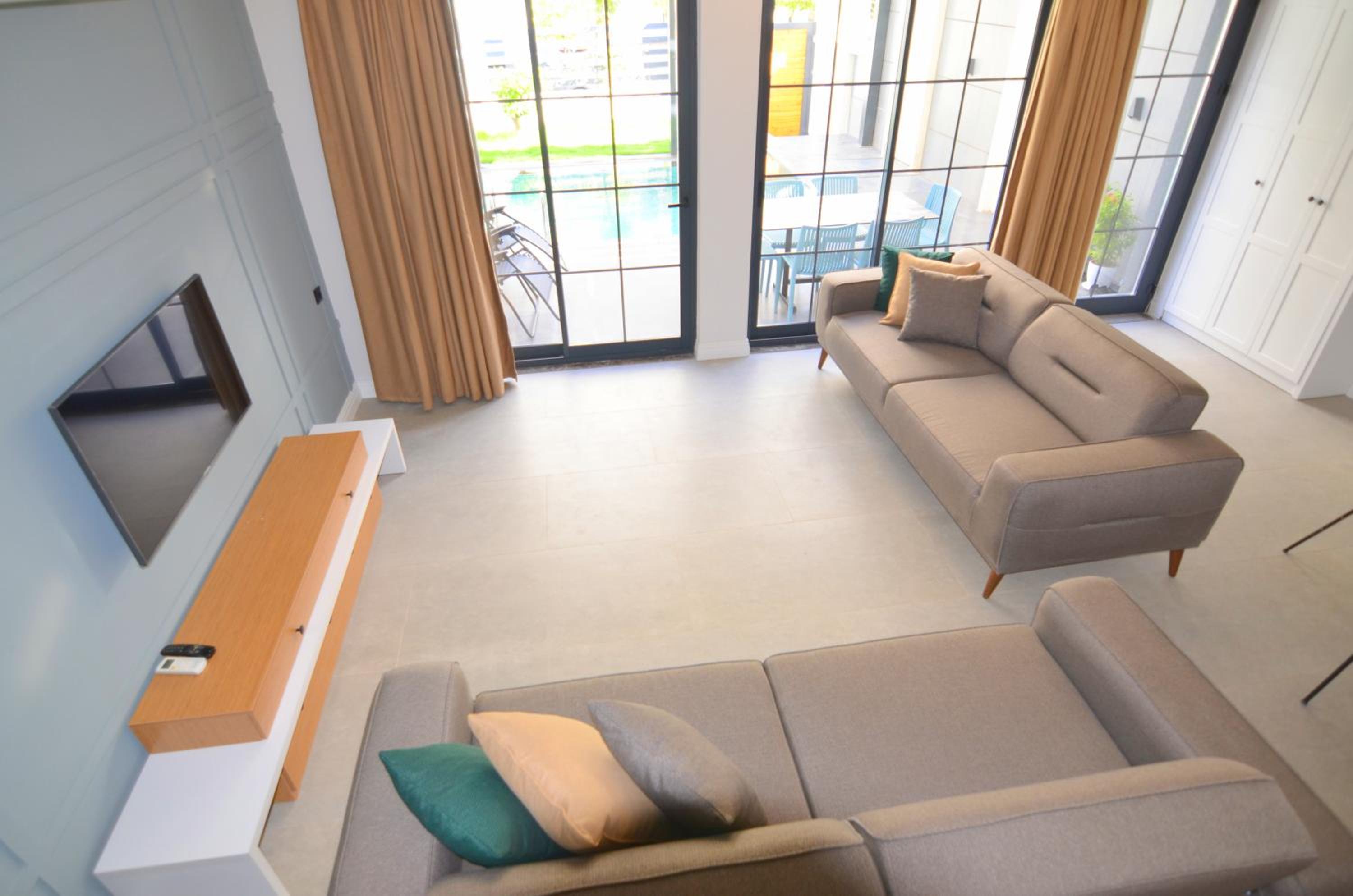 Juglans Suites - Image 12