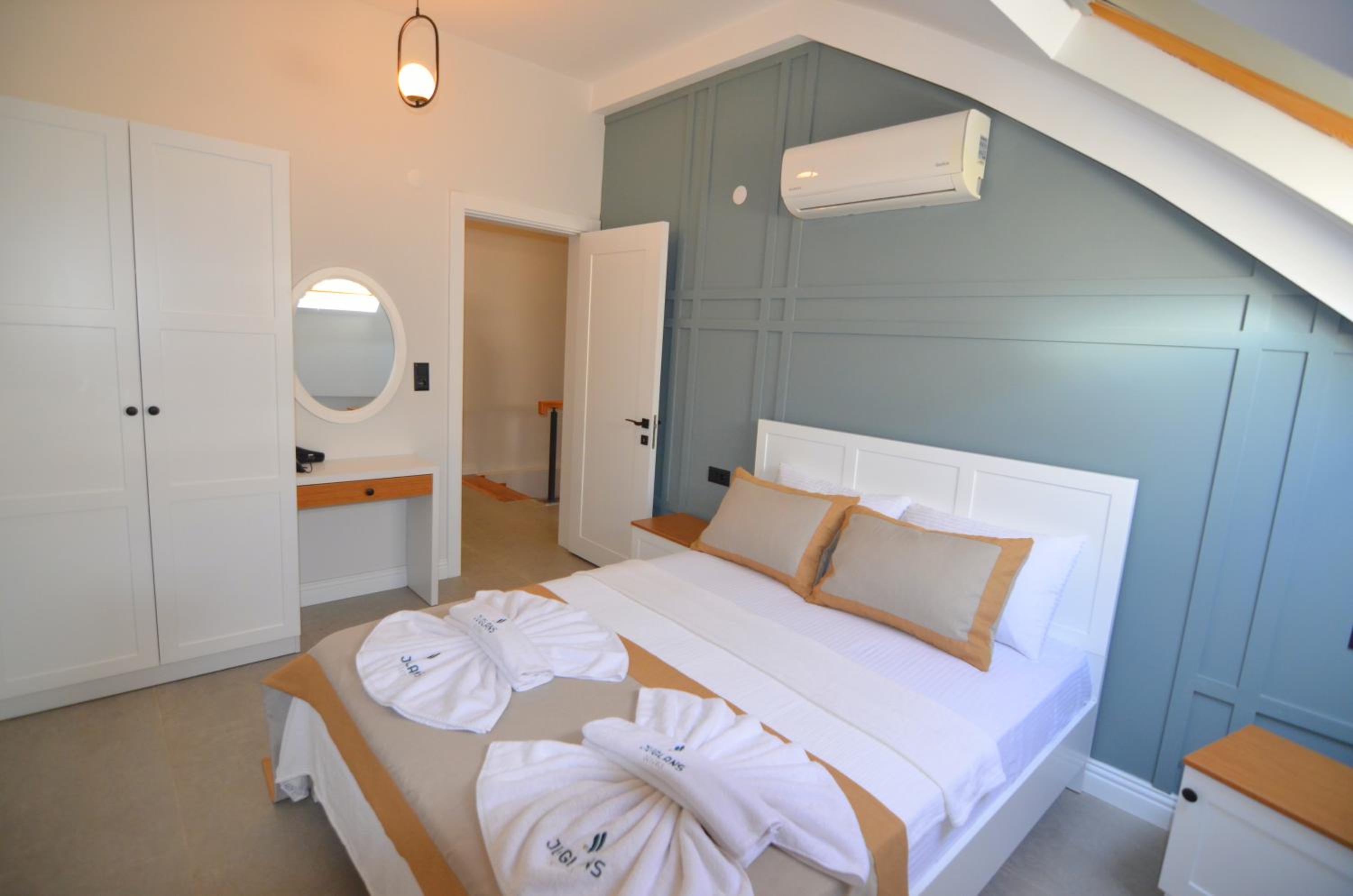 Juglans Suites - Image 49