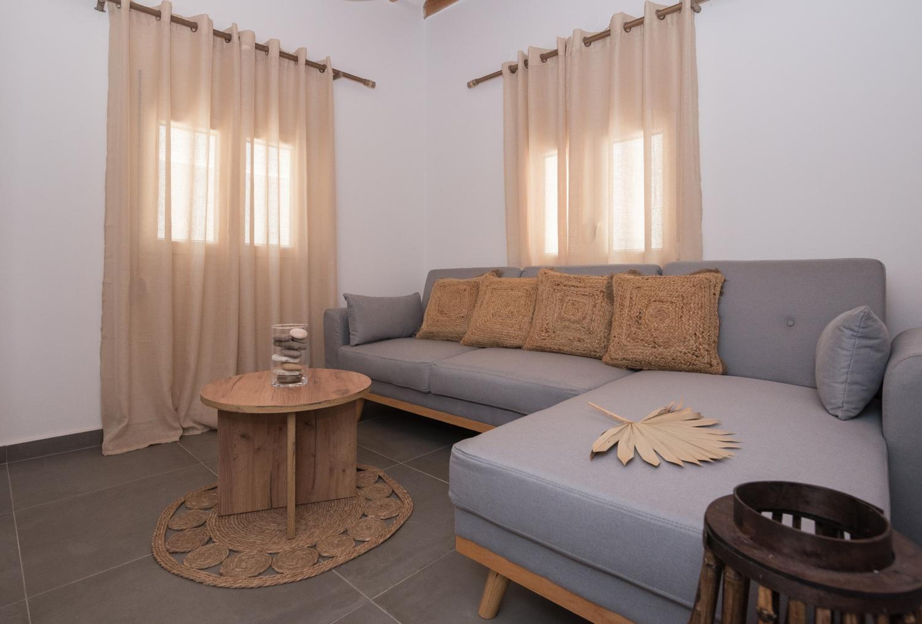 Kanelis Milos Sea Suite view 3