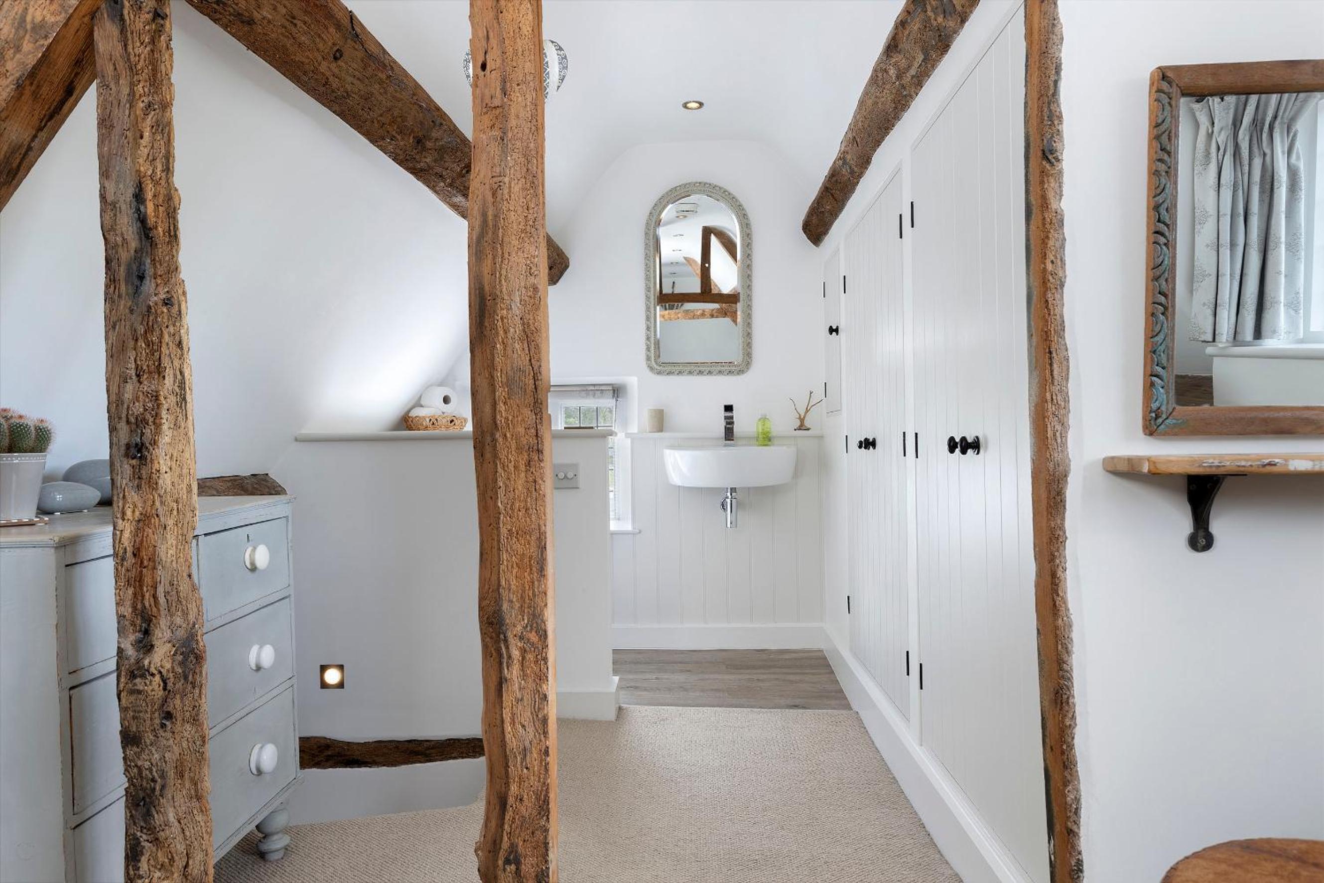 Blenheim Cottage, Beautiful 15th Century Cotswold Cottage, 4 Bed, Nr Chipping Campden view 5