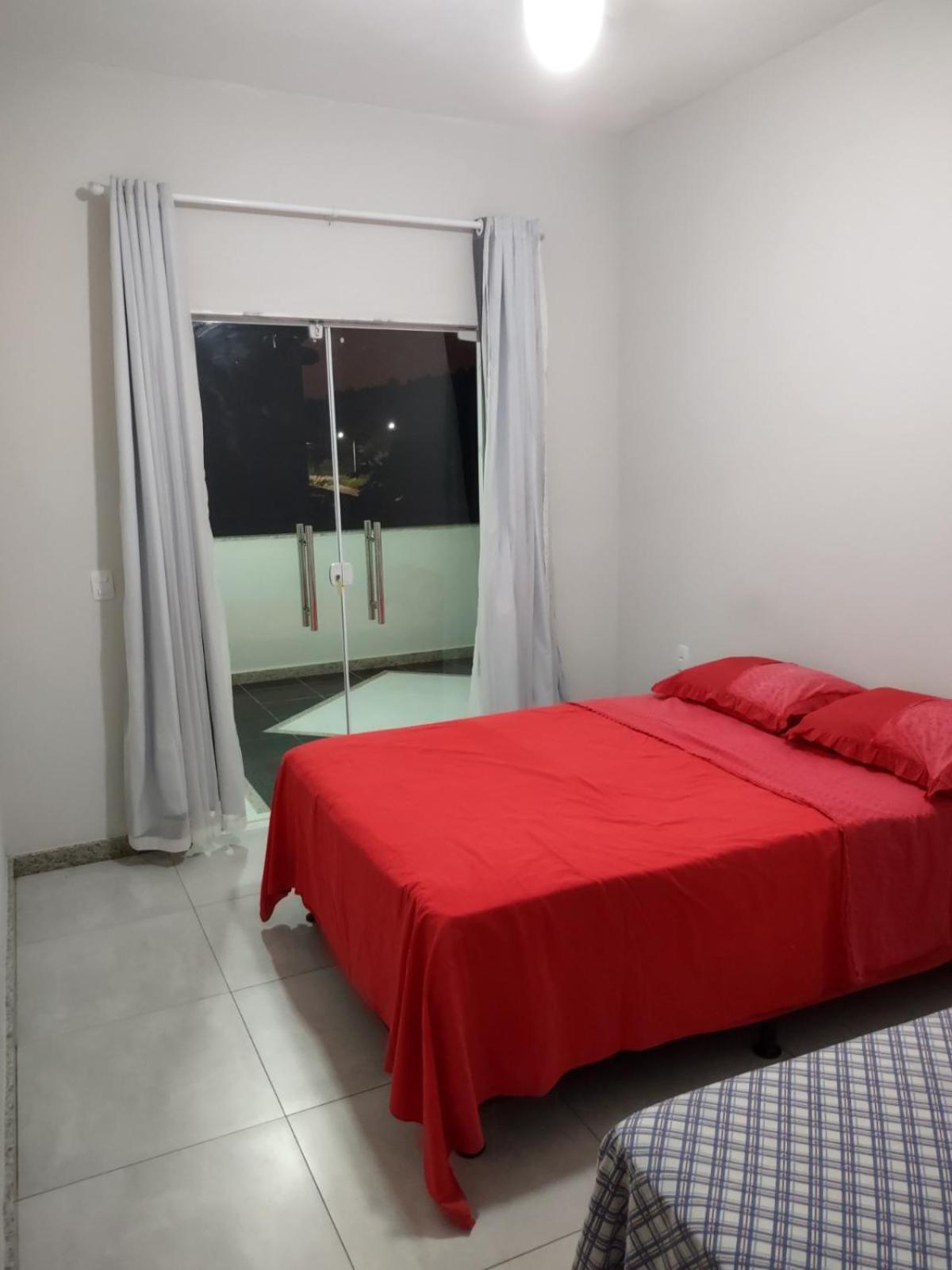 Xodó da Praia - amplo apartamento 3 qts 260 m da praia
