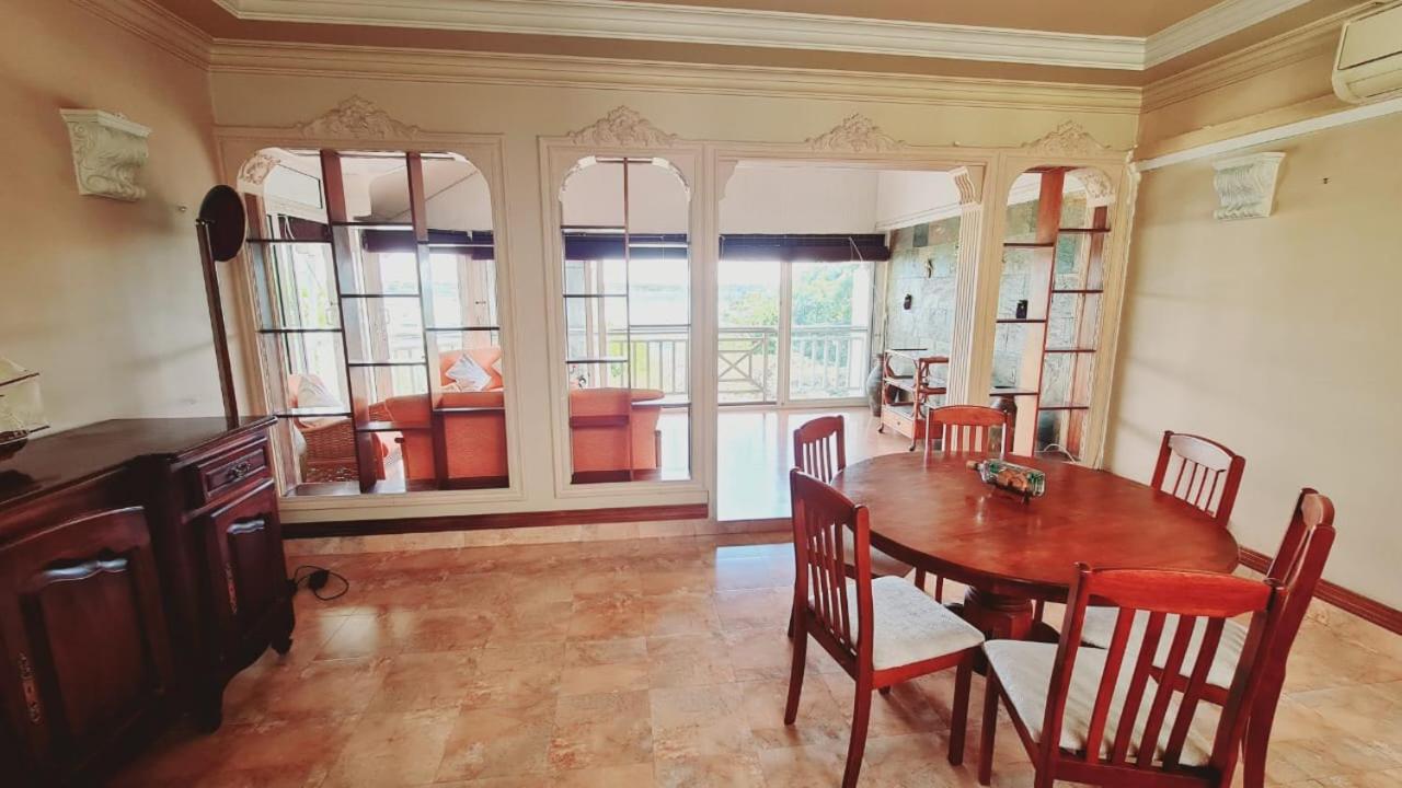 Beachfront penthouse with panoramic ocean view view 5