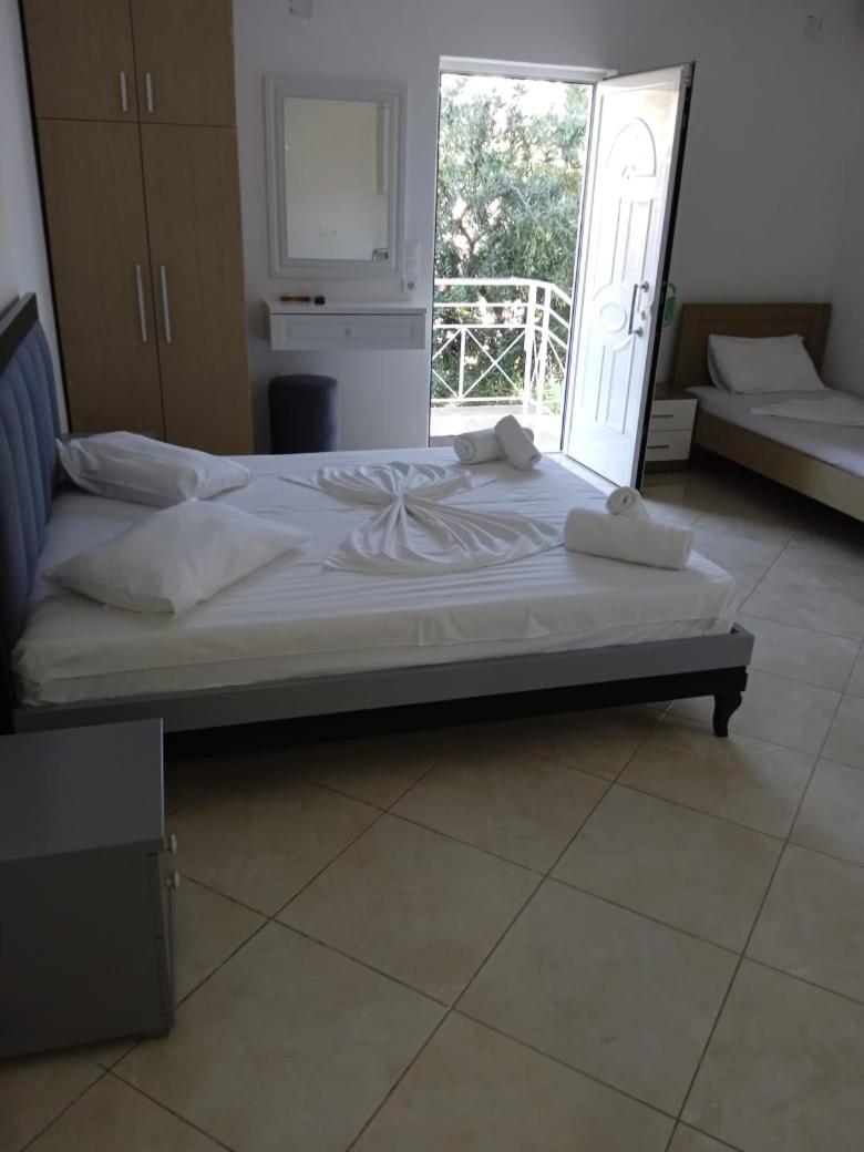 Mariana Apartments