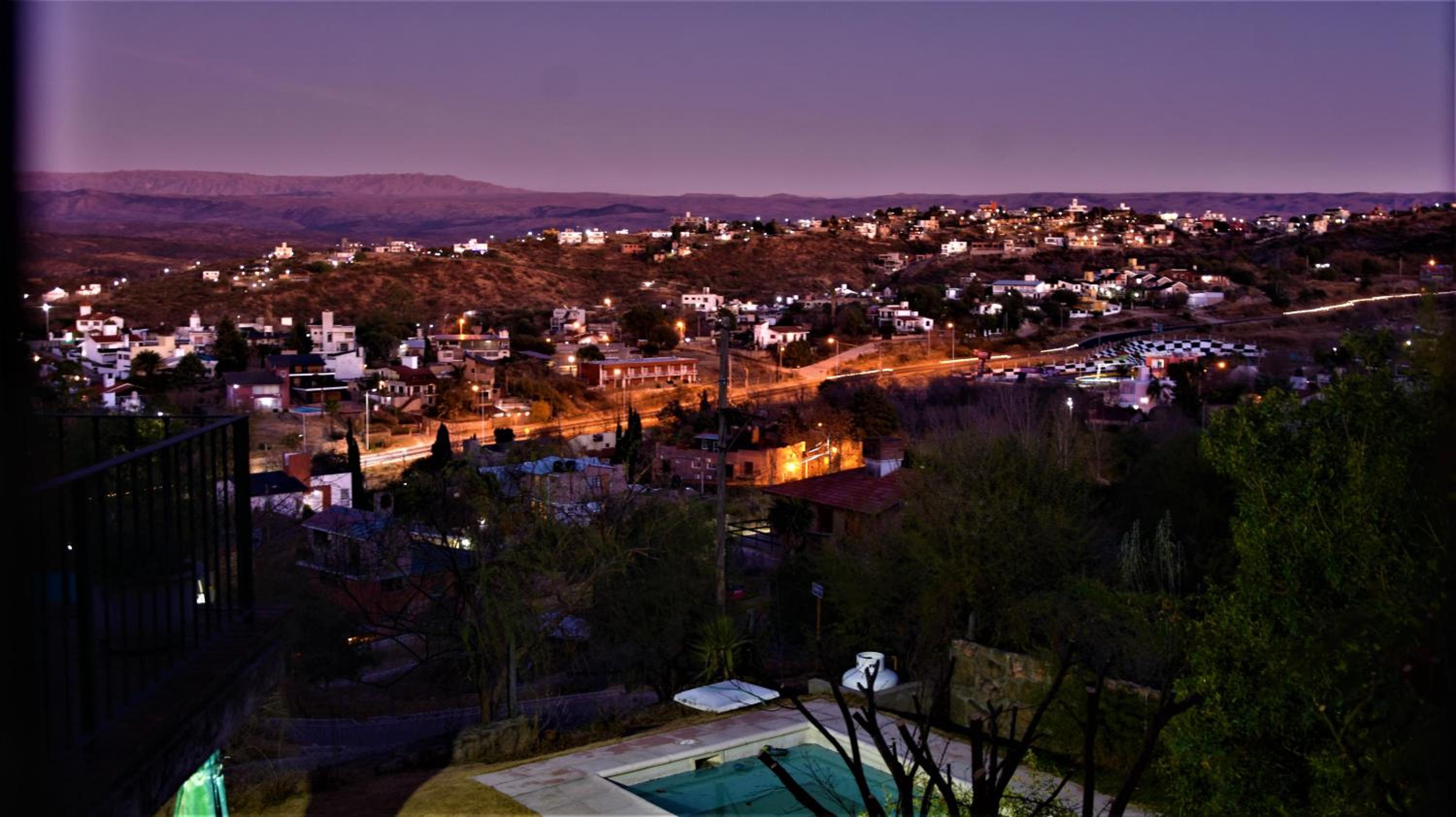 LA PEDRERA - VILLA DEL LAGO - Carlos Paz - Córdoba - Argentina