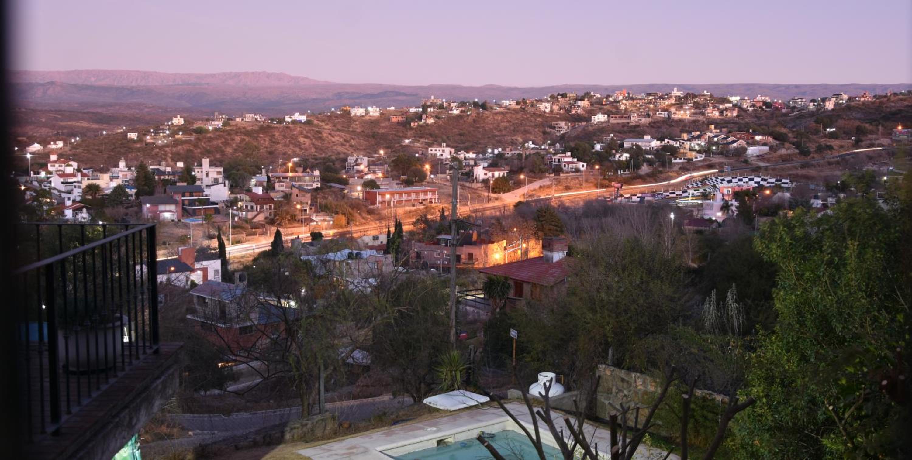 LA PEDRERA - VILLA DEL LAGO - Carlos Paz - Córdoba - Argentina
