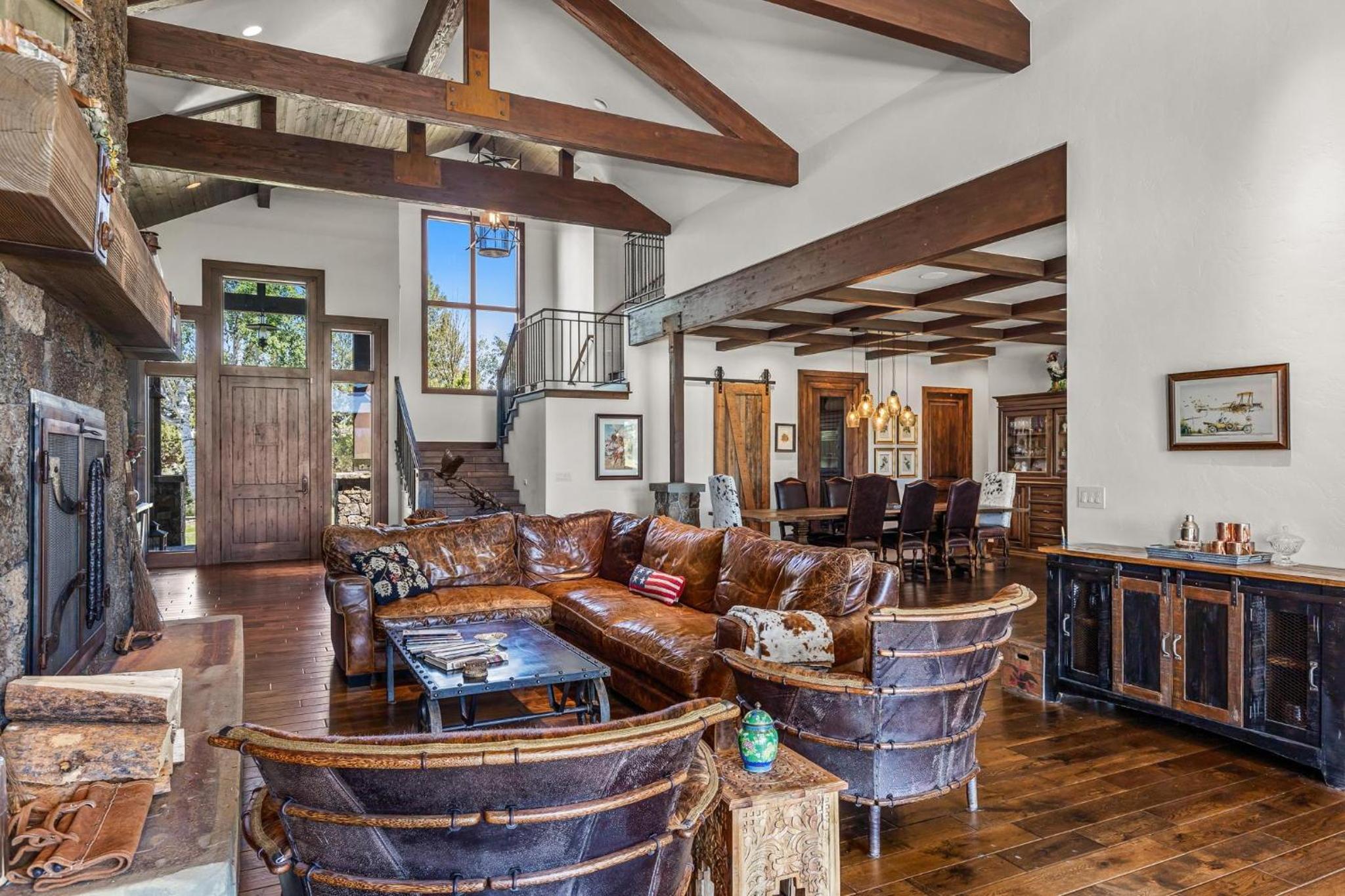 Bend Luxury Escape!