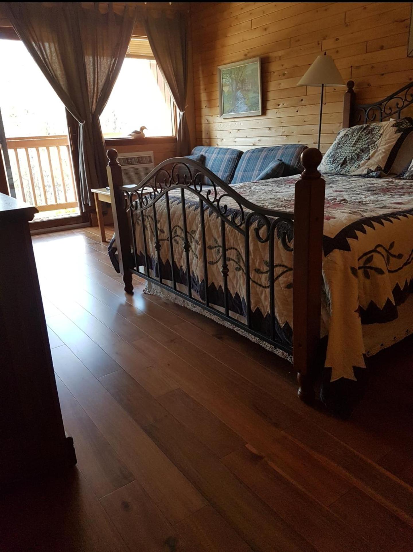 Westwind Inn on the Lake