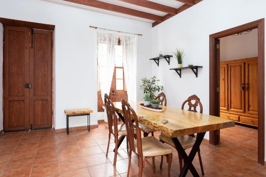 CASA CANARIA ACERÓ