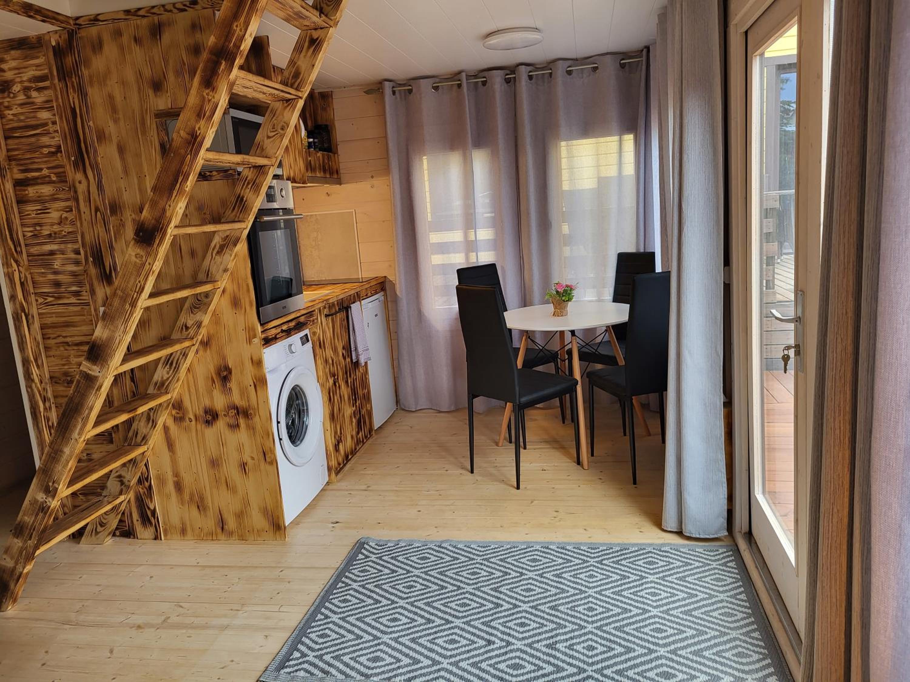 Tiny house near Viljandi lake view 4