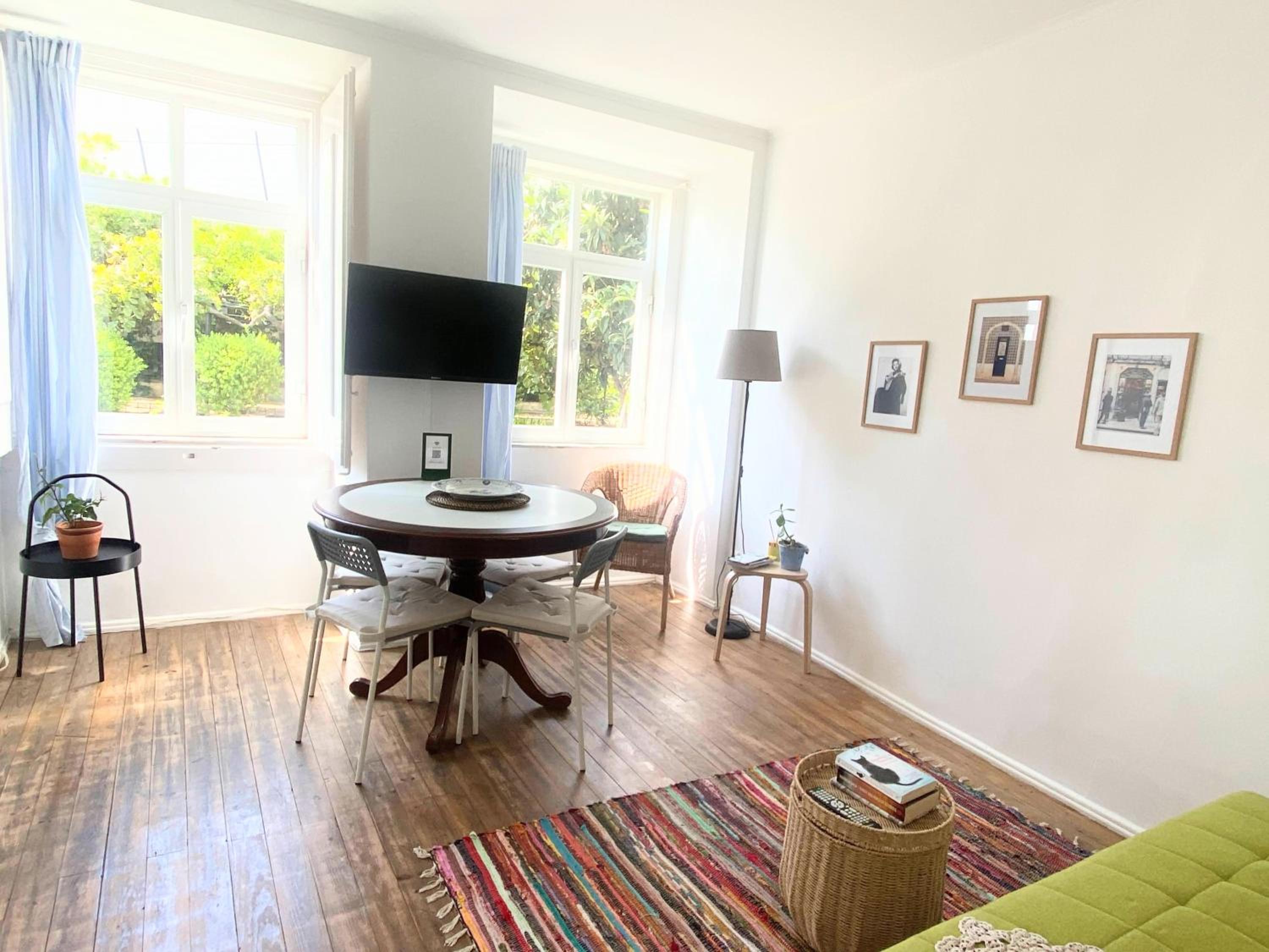 Portuguese apartment in the heart of Lisbon view 3