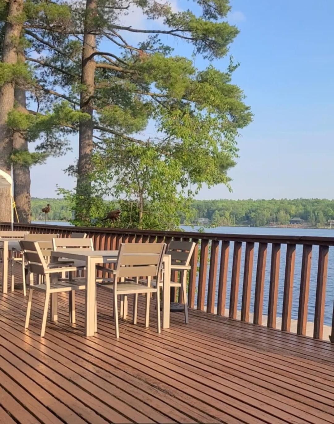 Westwind Inn on the Lake