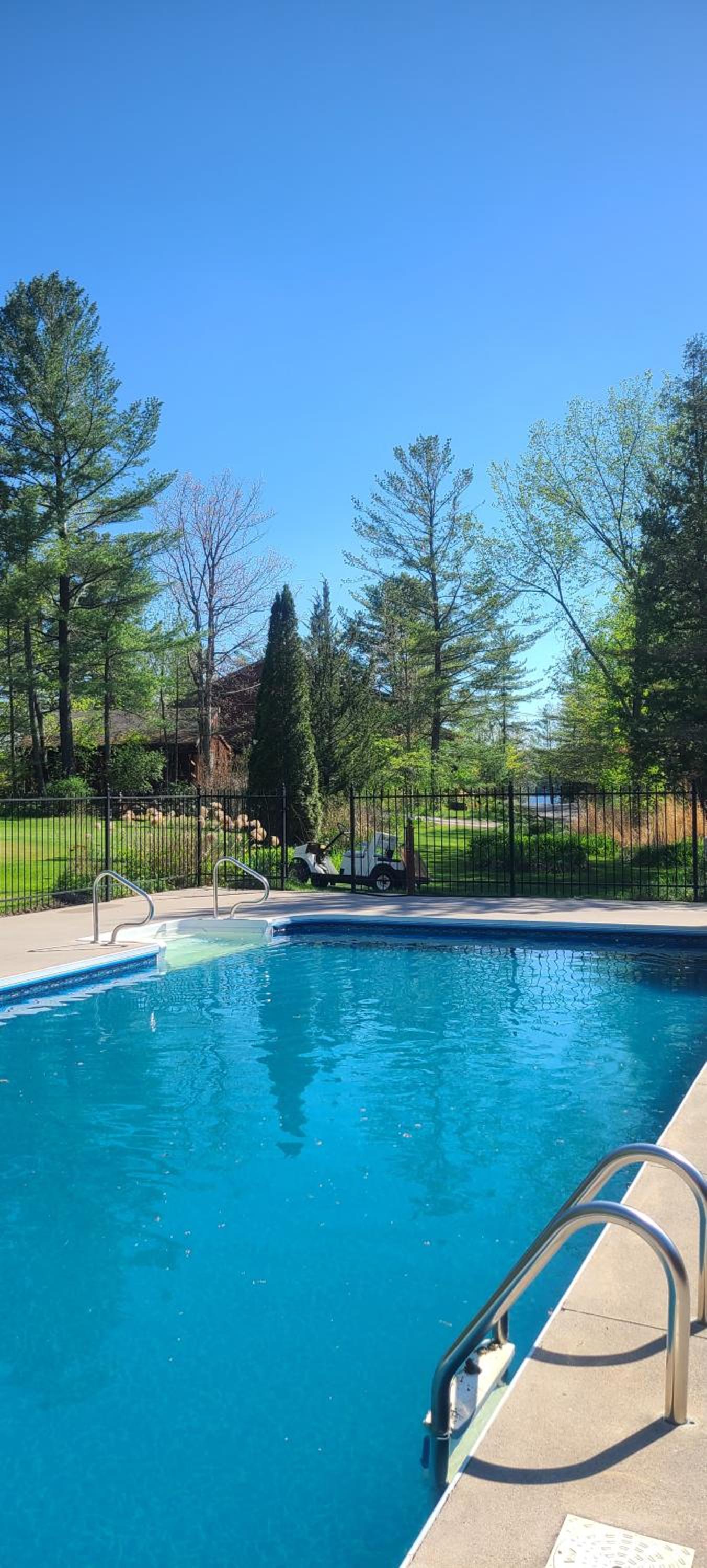 Westwind Inn on the Lake